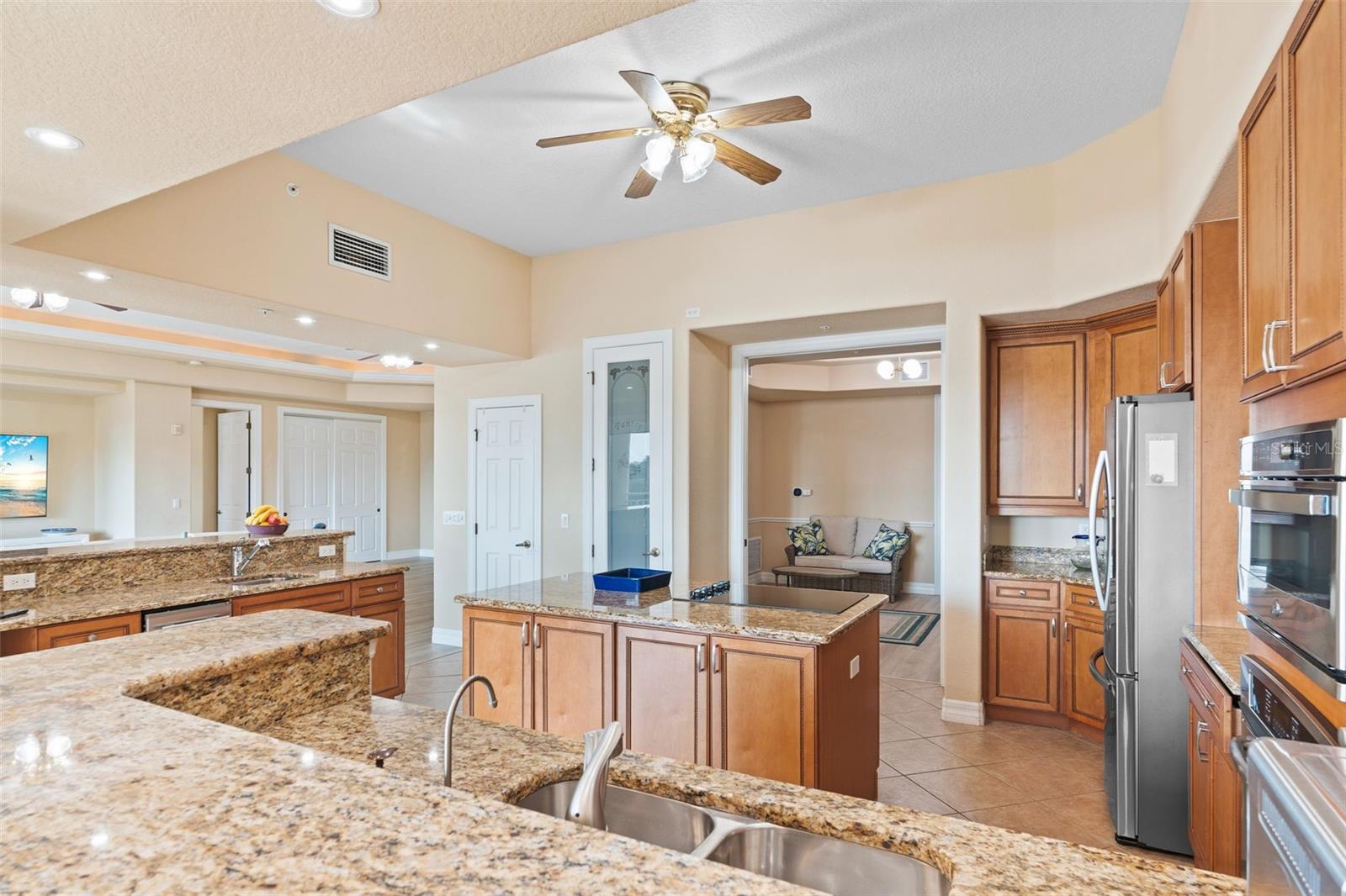 6100 Jessie Harbor Dr #202 Property Photo 30