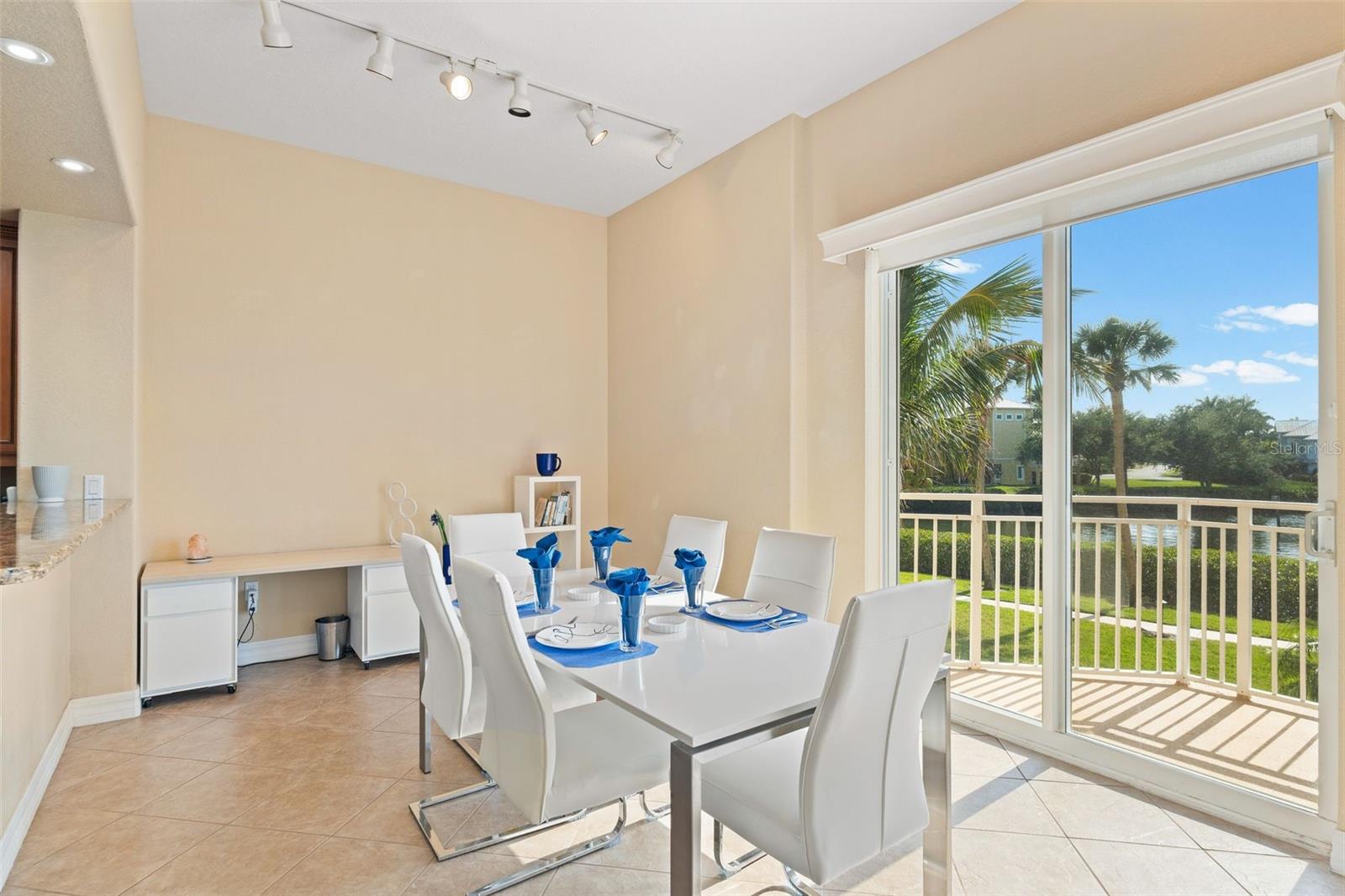 6100 Jessie Harbor Dr #202 Property Photo 35