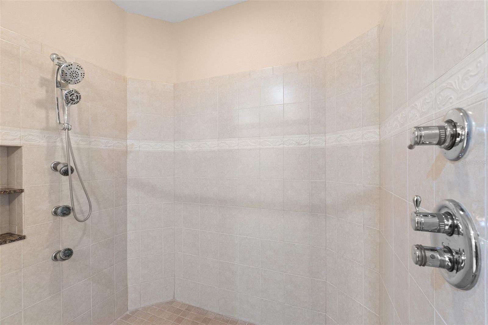 6100 Jessie Harbor Dr #202 Property Photo 55