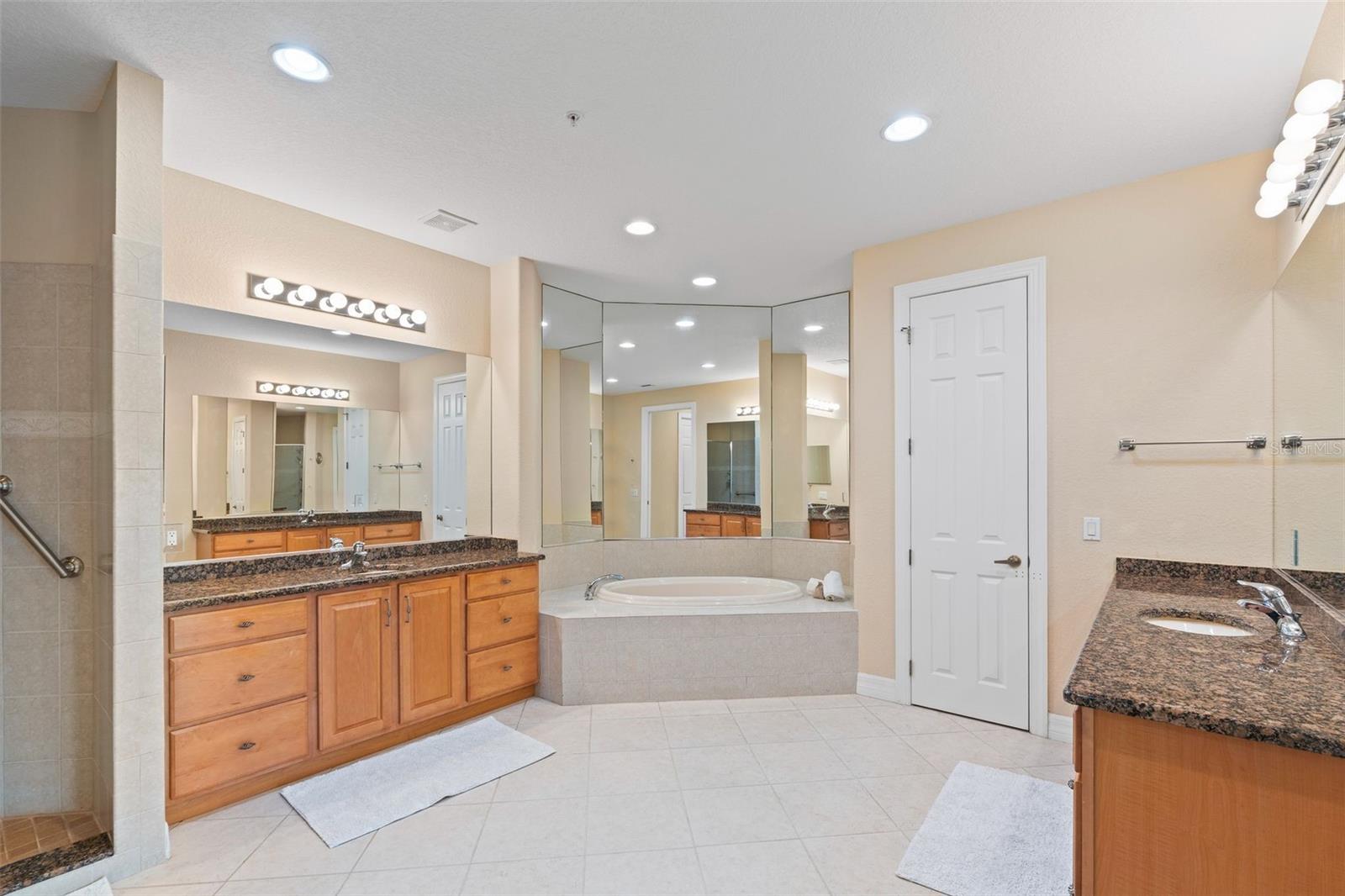 6100 Jessie Harbor Dr #202 Property Photo 56