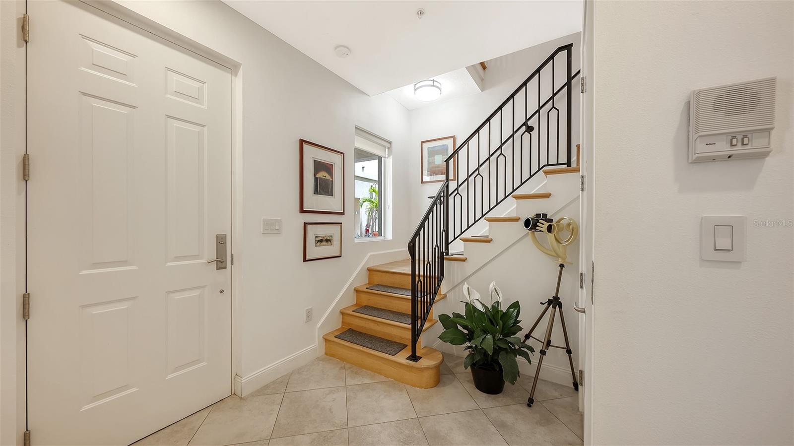 235 Cocoanut Ave #128e Property Photo 8