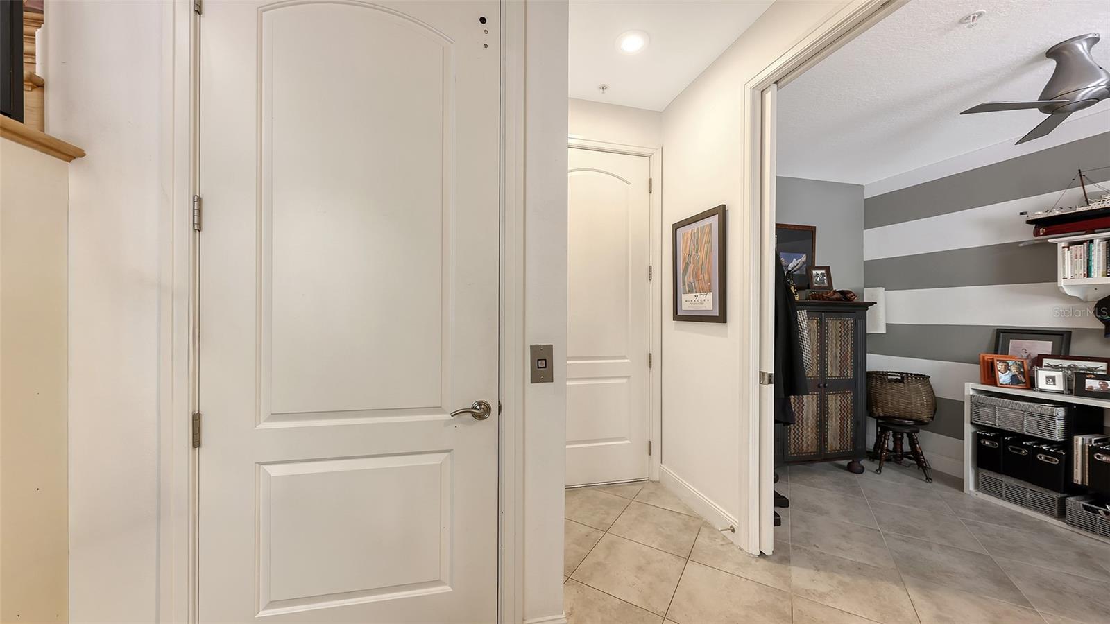 235 Cocoanut Ave #128e Property Photo 9