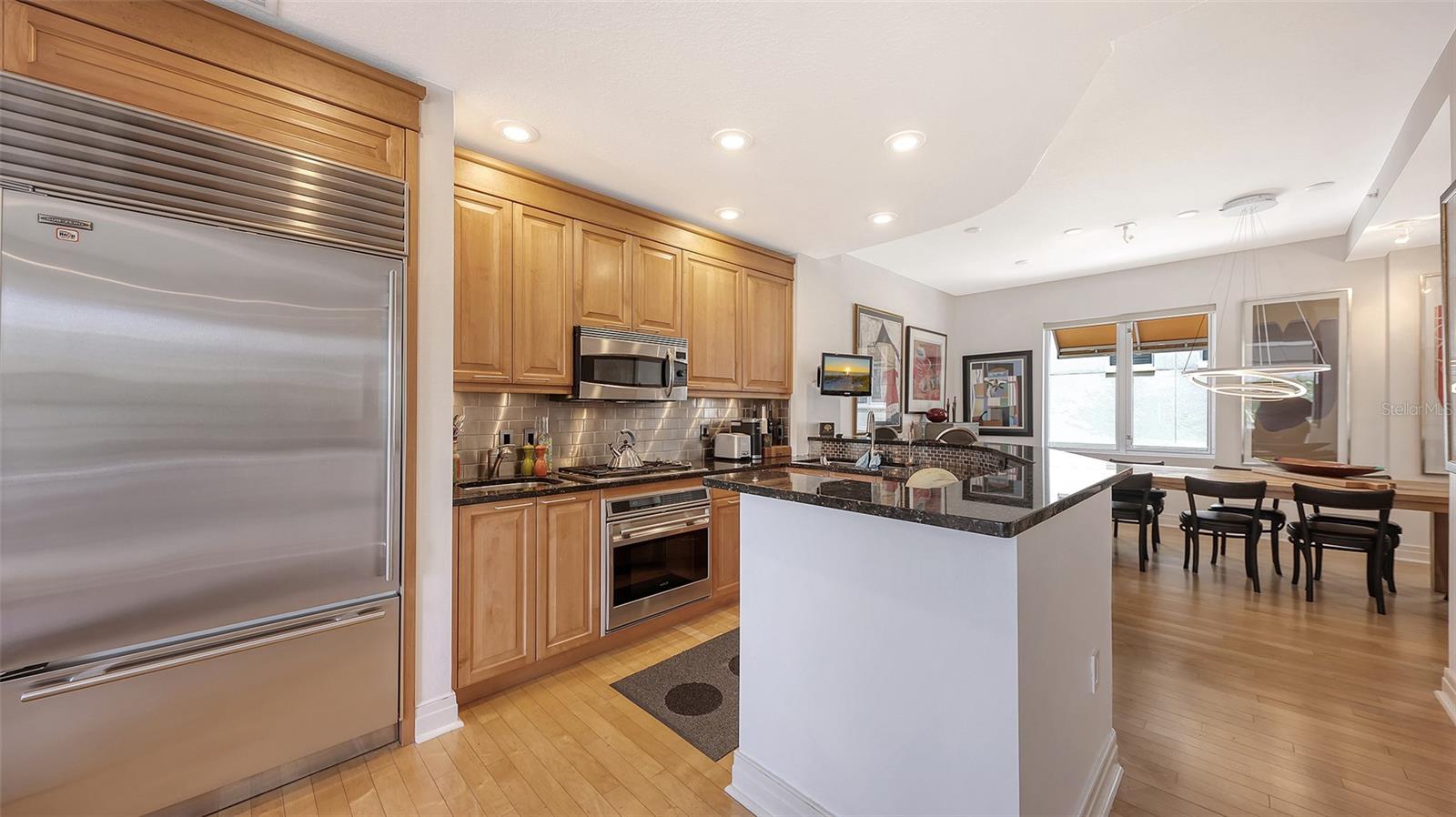 235 Cocoanut Ave #128e Property Photo 17