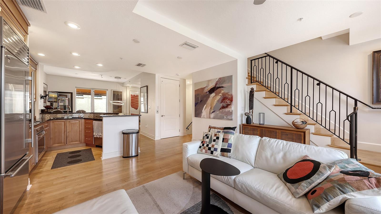 235 Cocoanut Ave #128e Property Photo 24