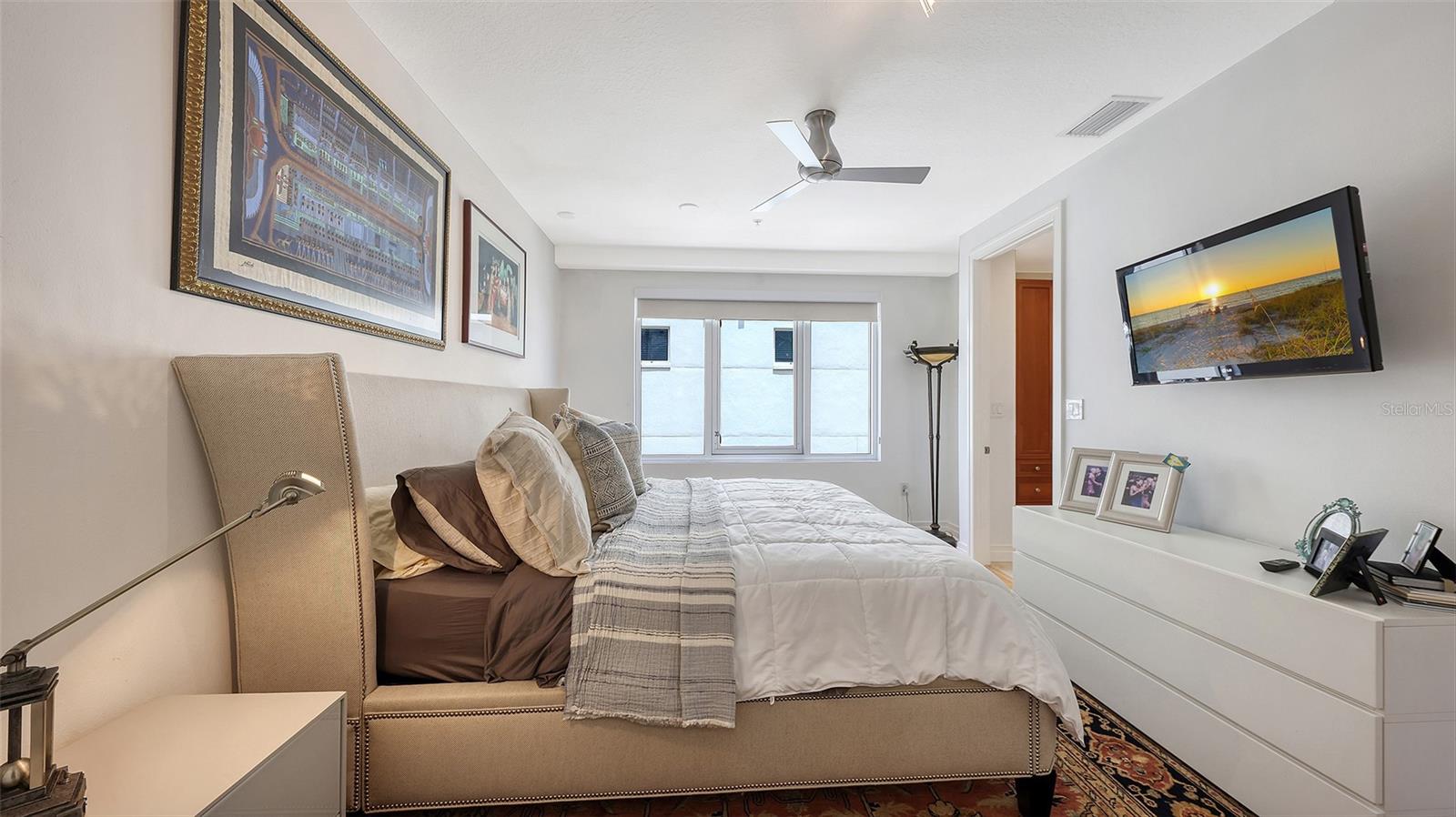 235 Cocoanut Ave #128e Property Photo 35