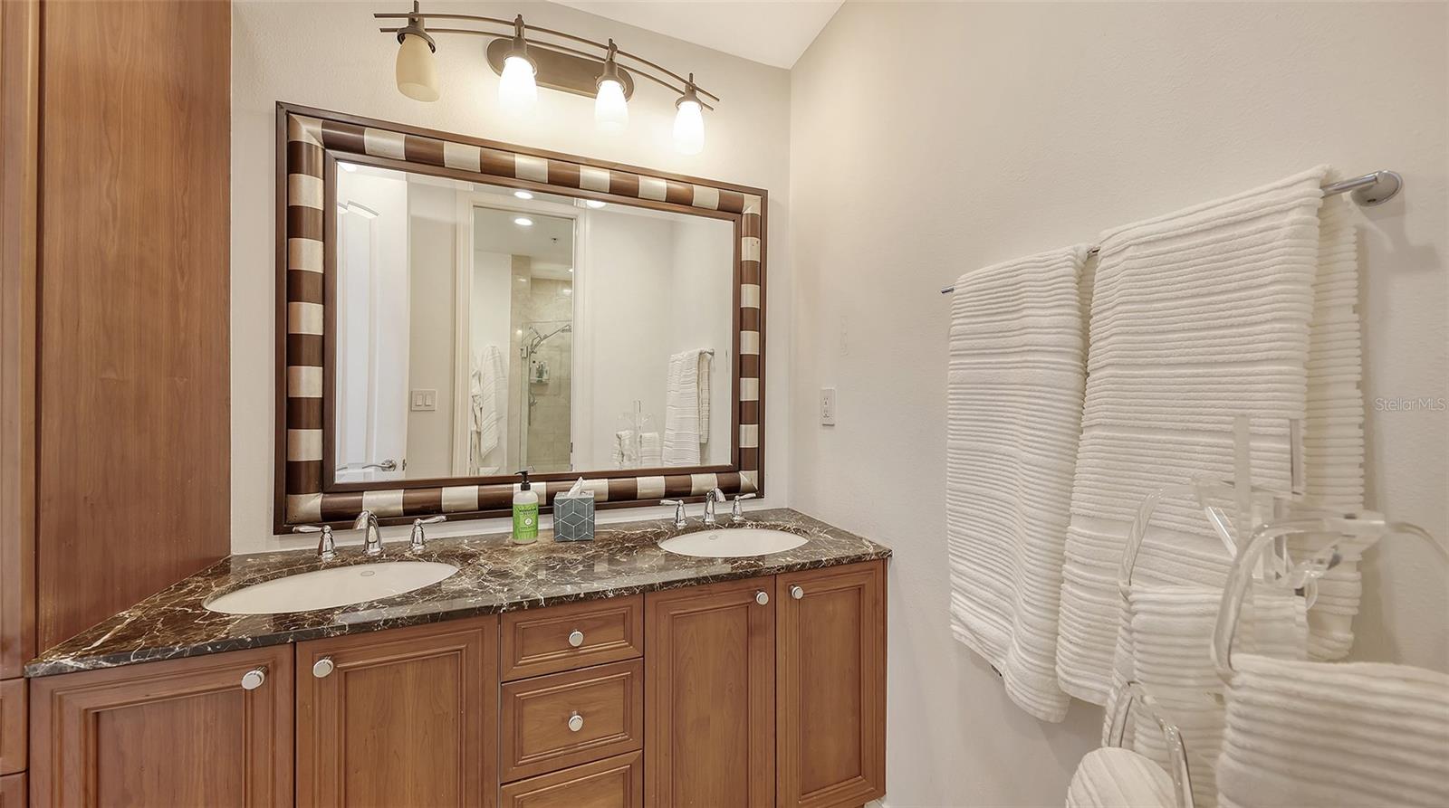 235 Cocoanut Ave #128e Property Photo 40