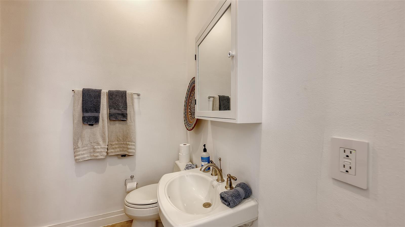 235 Cocoanut Ave #128e Property Photo 47