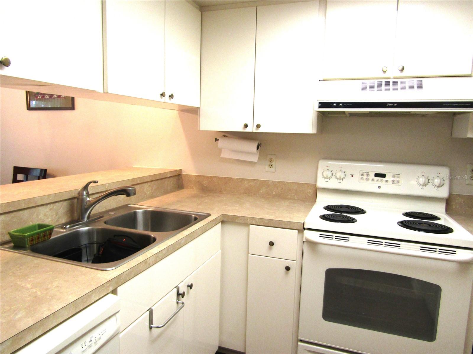 4632 Ringwood Mdw #28 Property Photo 3