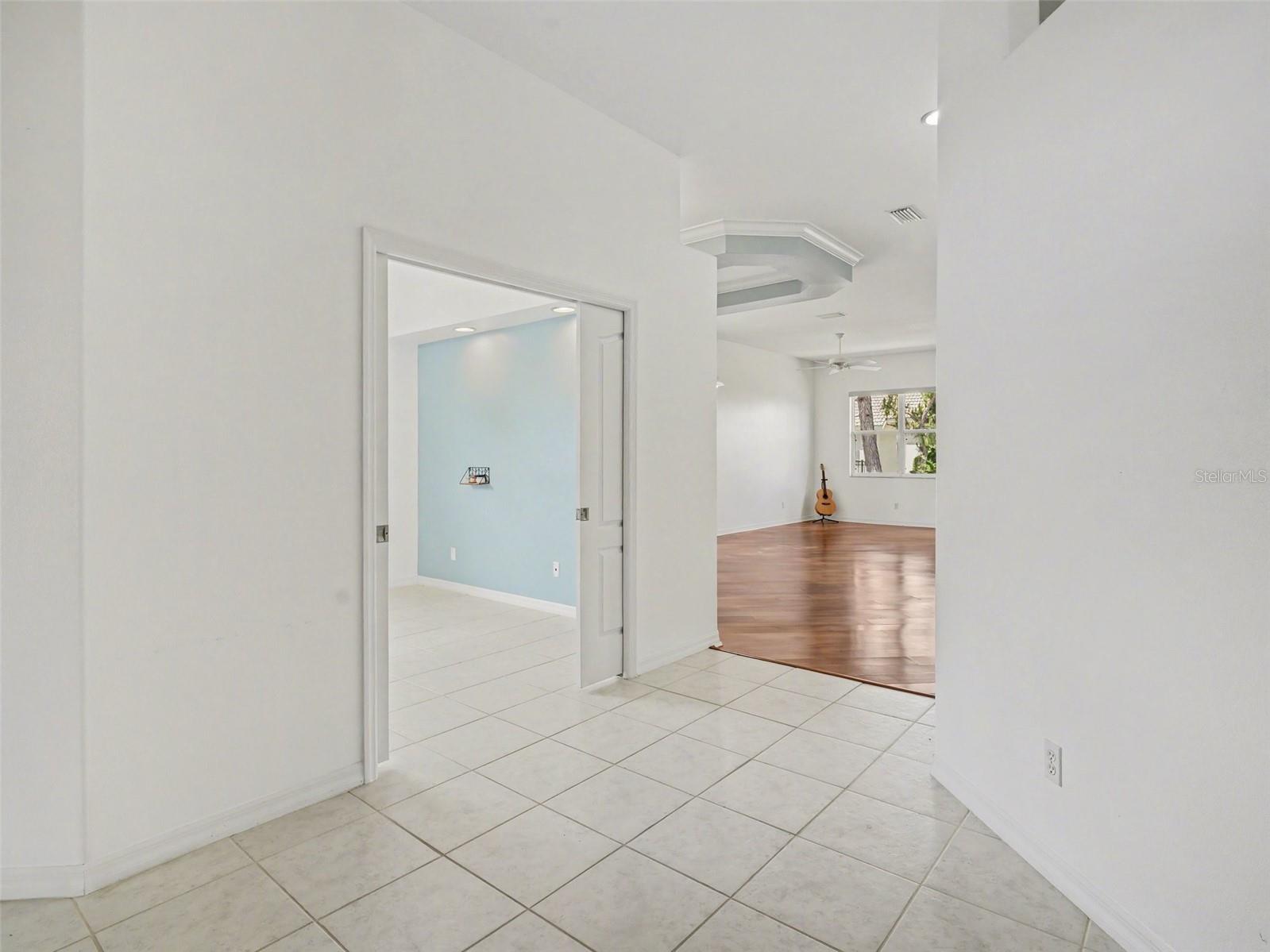 1361 New Forest Ln Property Photo 5