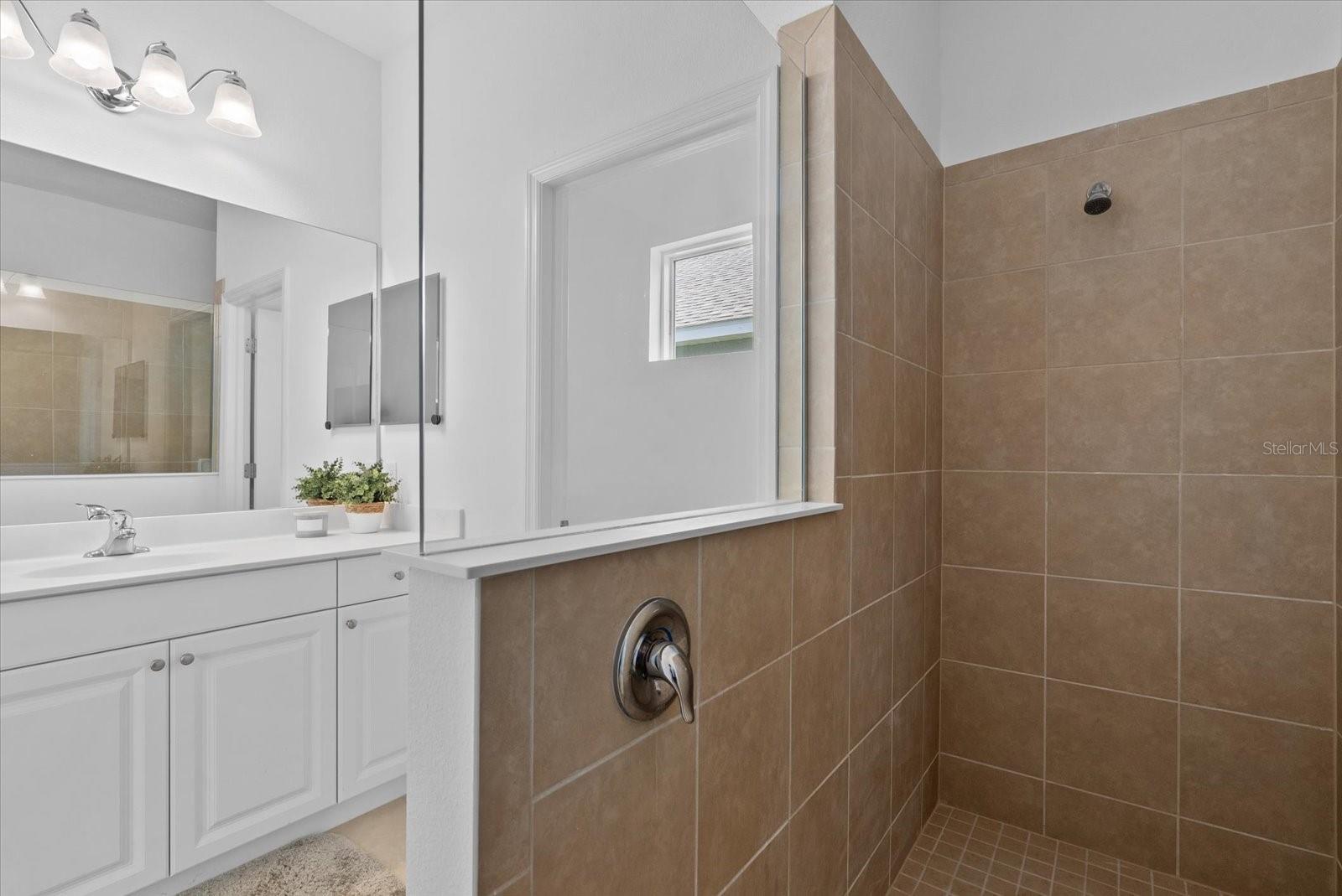 7526 Ridgelake Cir Property Photo 22