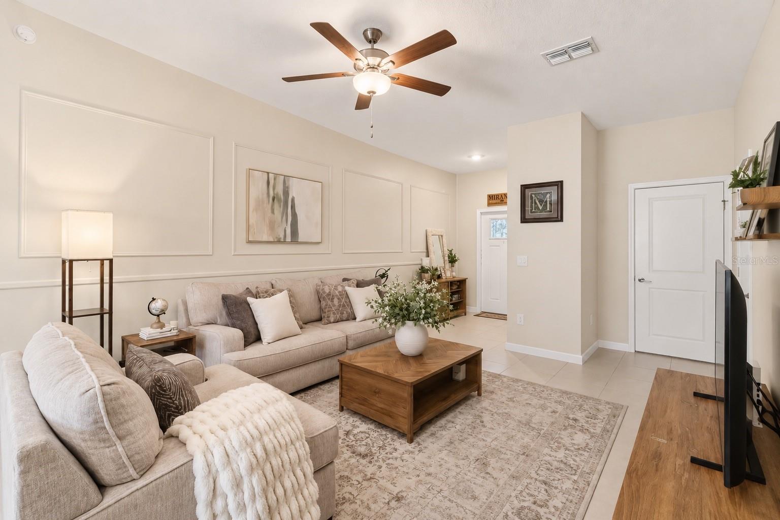 2549 Sunray Venus Way Property Photo 7