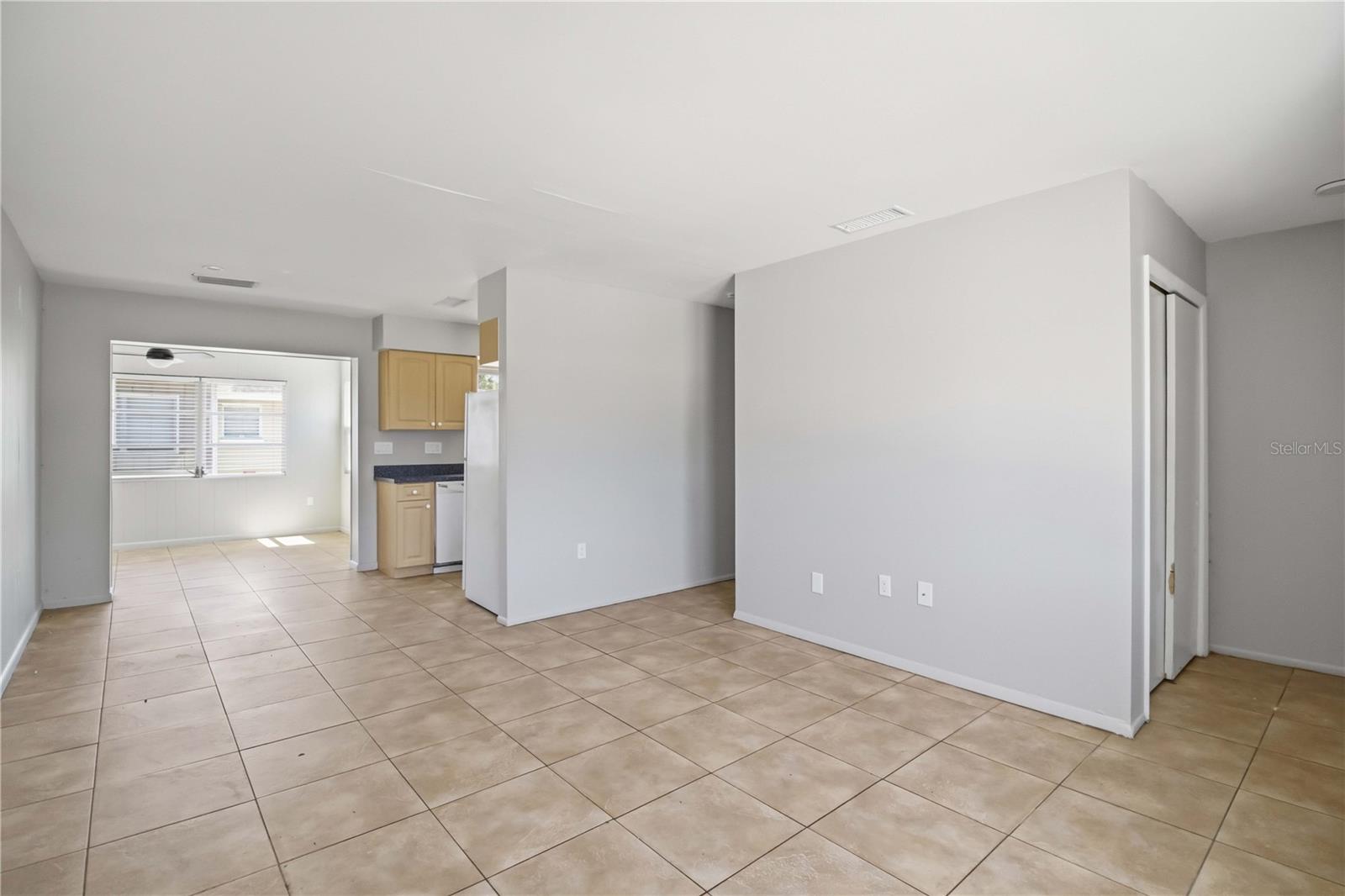 304 Lantana Ave Property Photo 5