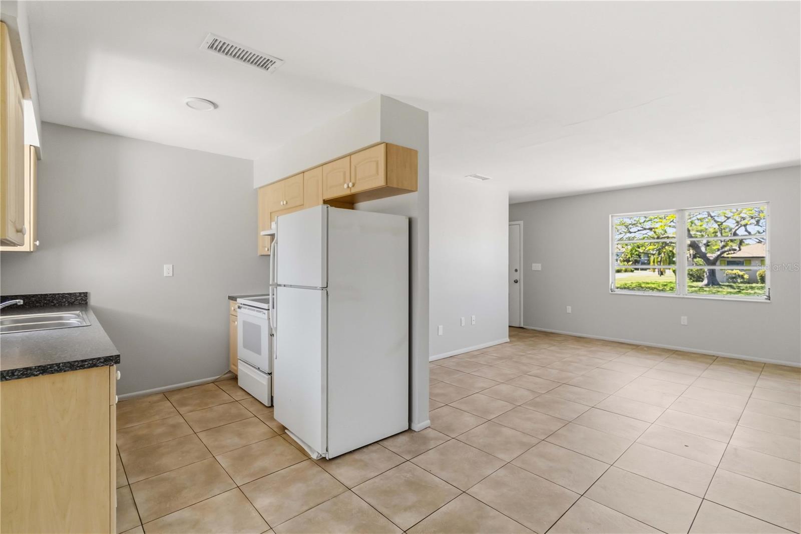 304 Lantana Ave Property Photo 7