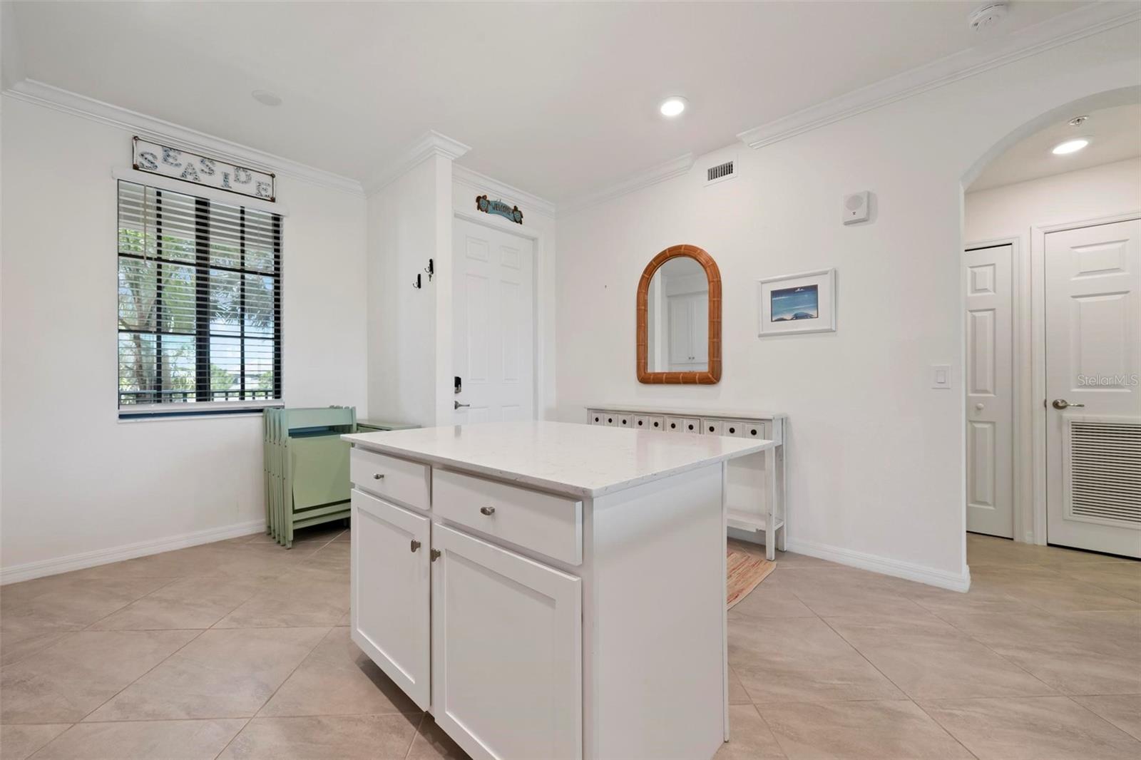 17704 Gawthrop Dr #205 Property Photo 6