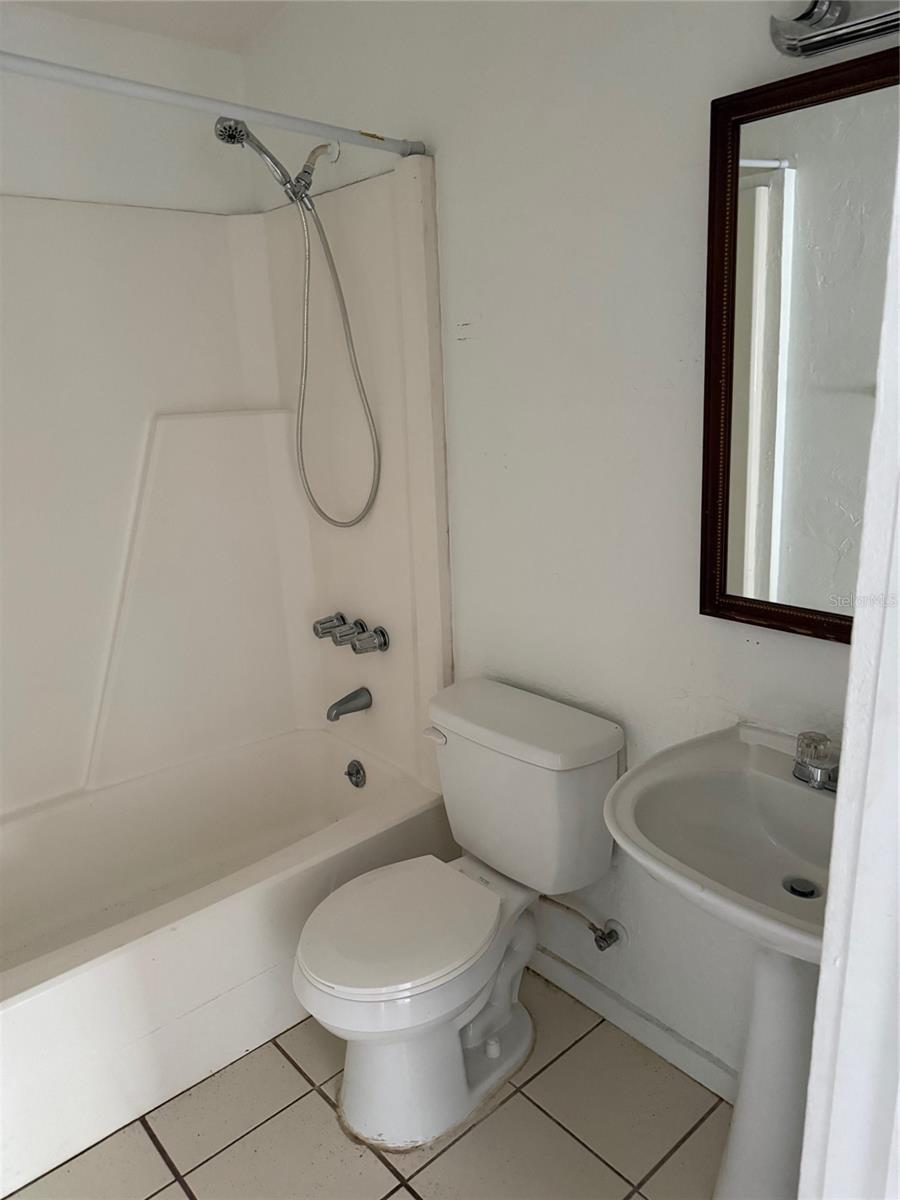 1207 3rd Ave E #a & B3400 Property Photo 11