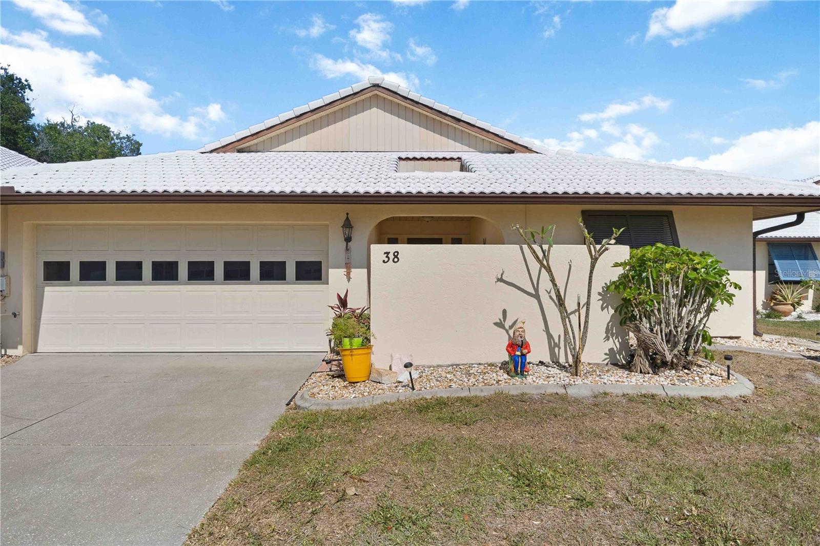 38 Pebble Rock Dr Property Photo