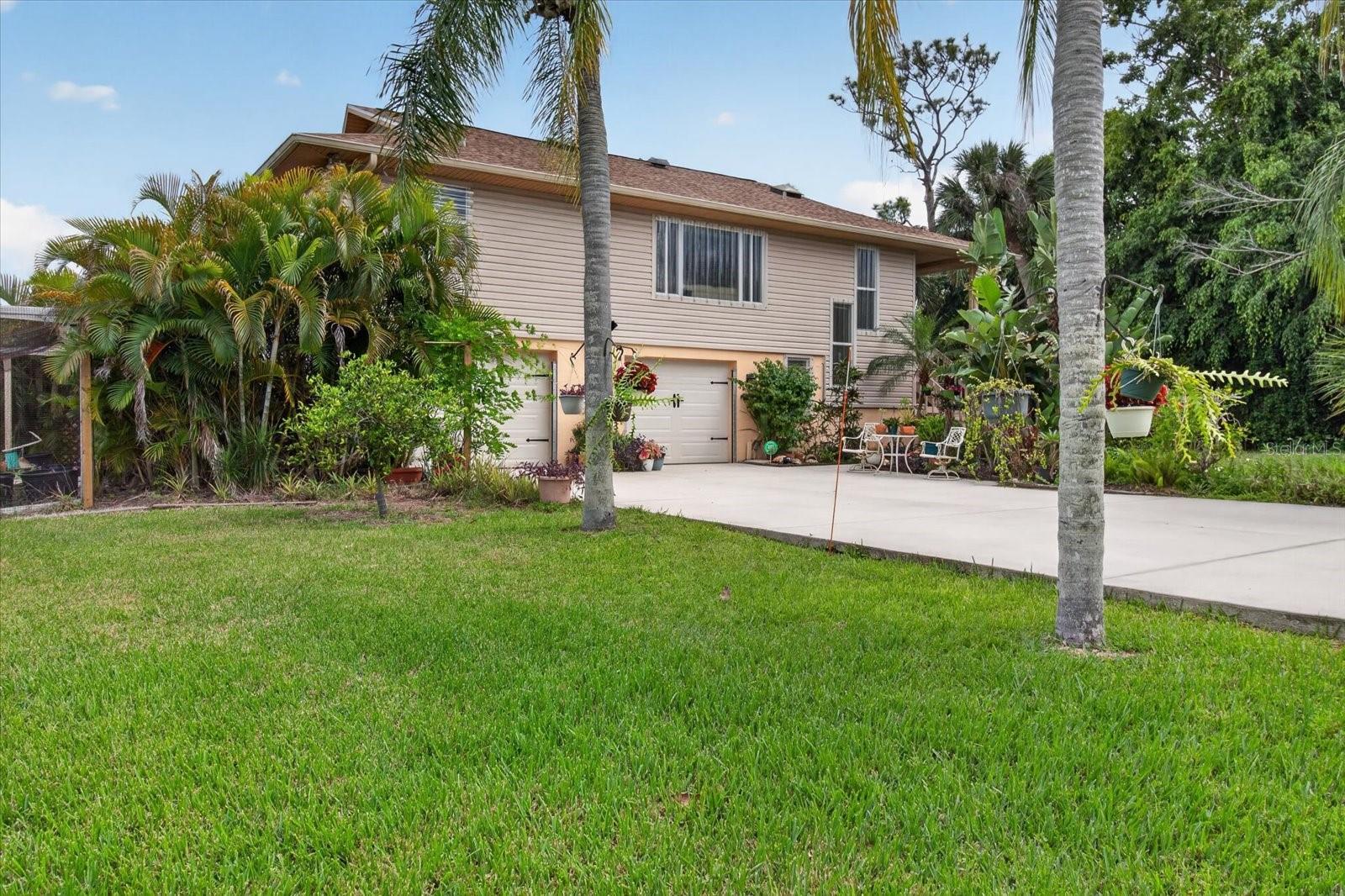 4190 Strombus Rd Property Photo 5