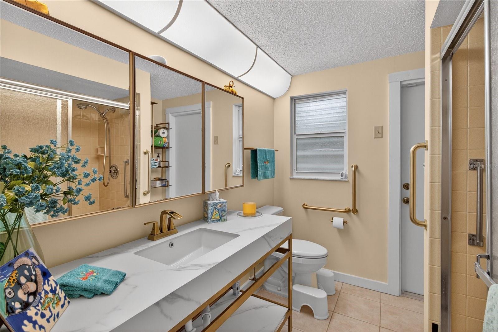 4190 Strombus Rd Property Photo 32