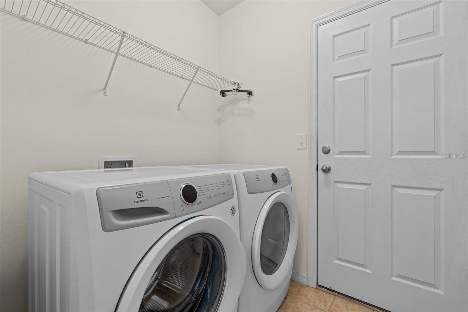 8932 Excelsior Pl Property Photo 28