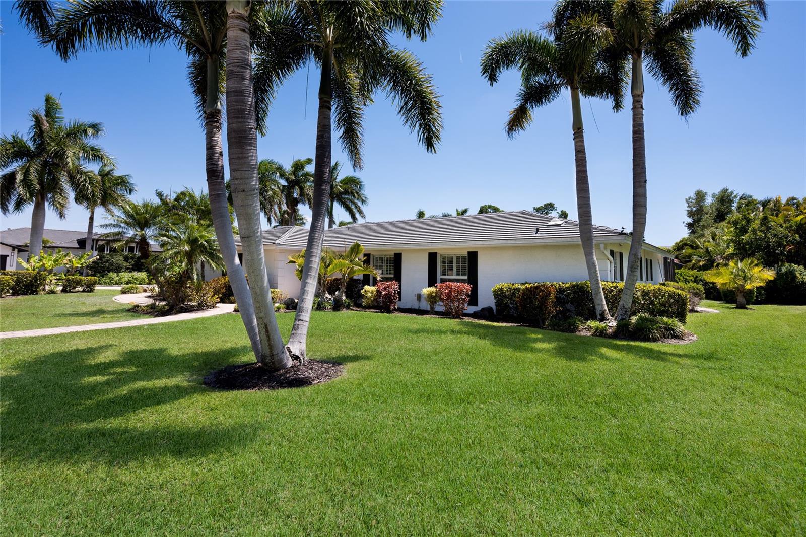 430 Bird Key Dr Property Photo 2