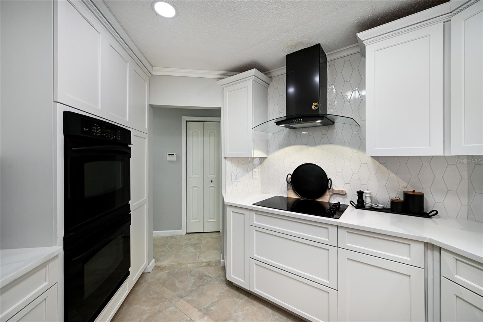 430 Bird Key Dr Property Photo 14