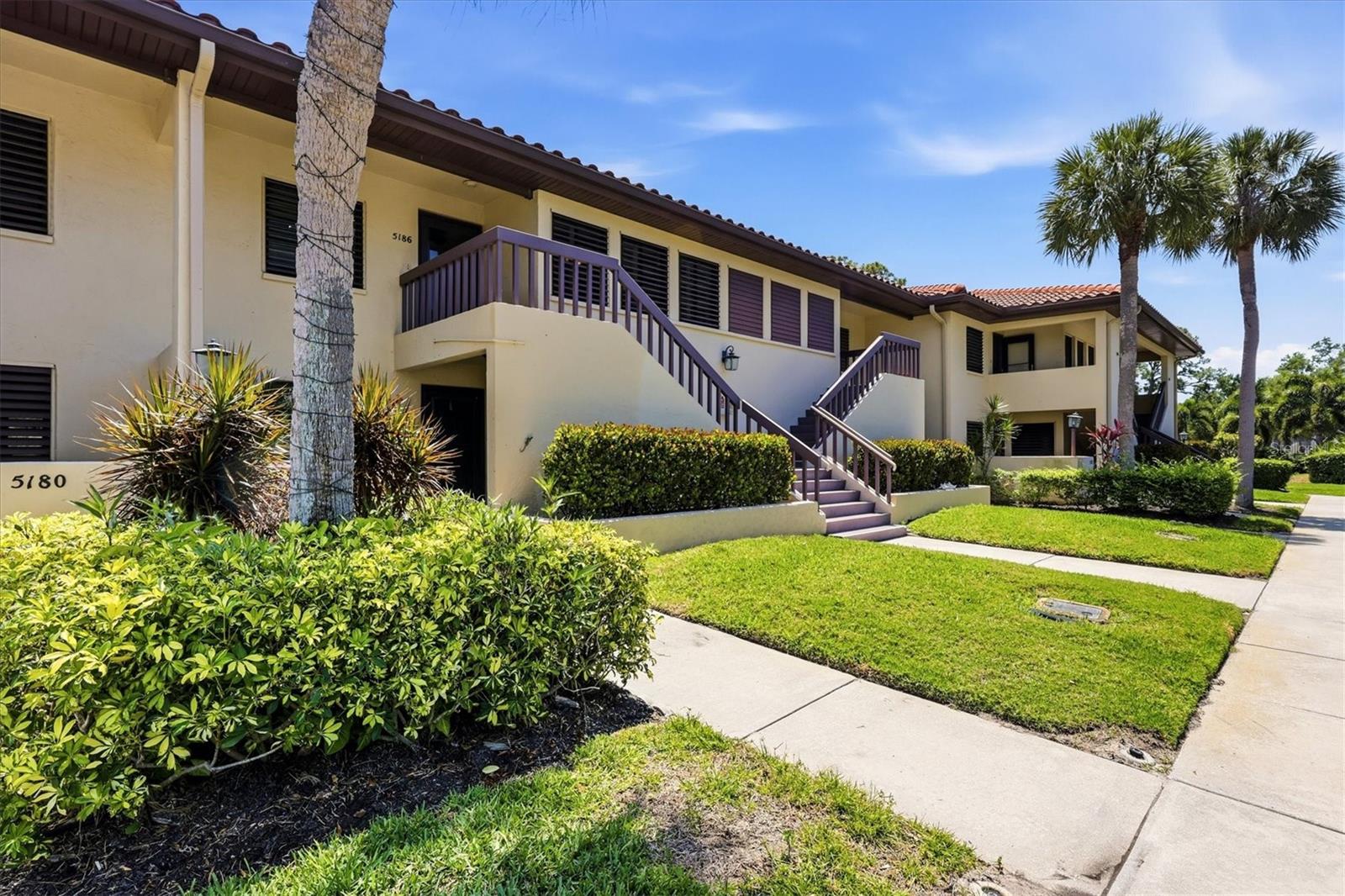5186 LAKE VILLAGE DR #90 Property Photo 1