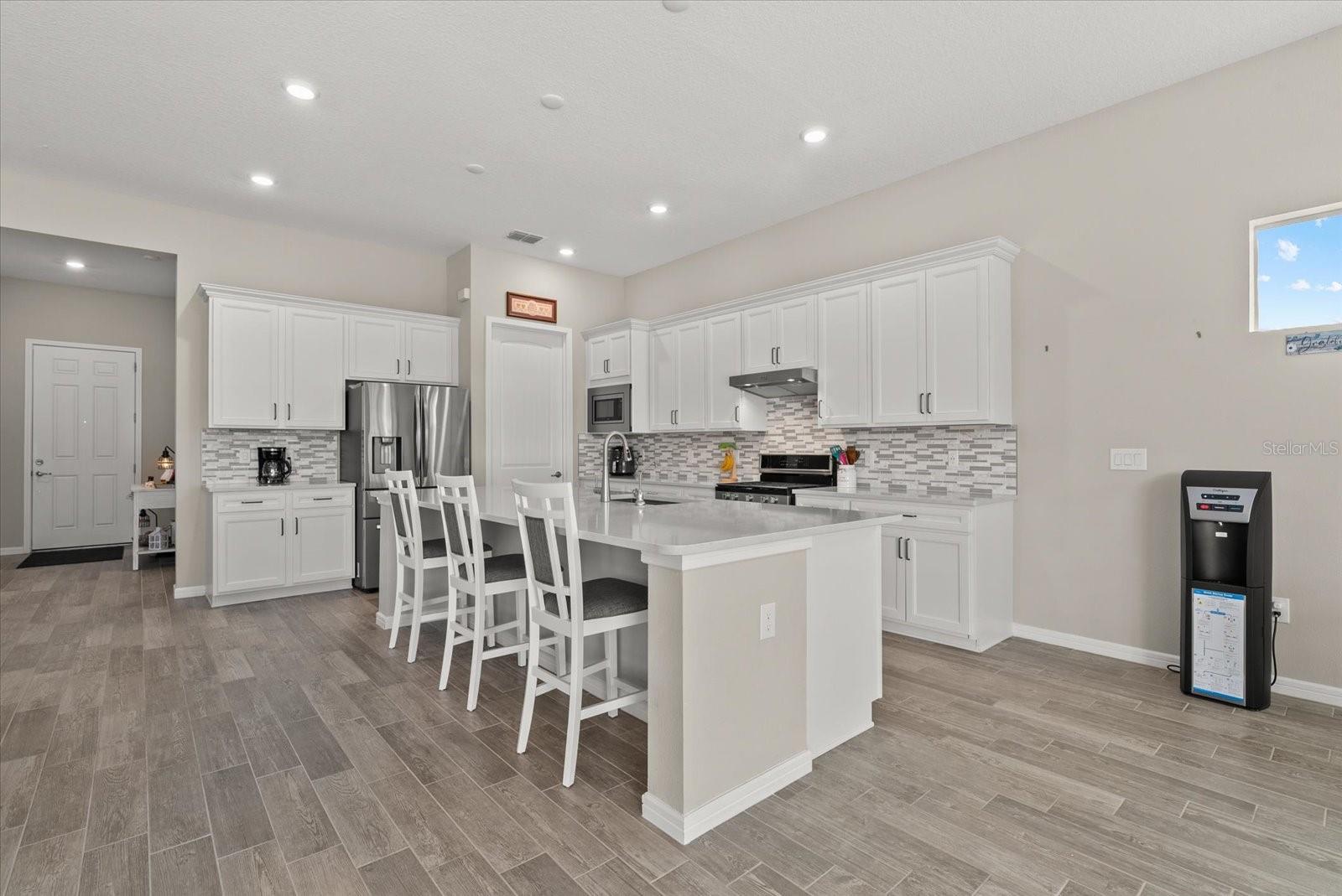 8510 Coastal Palms Gln Property Photo 17