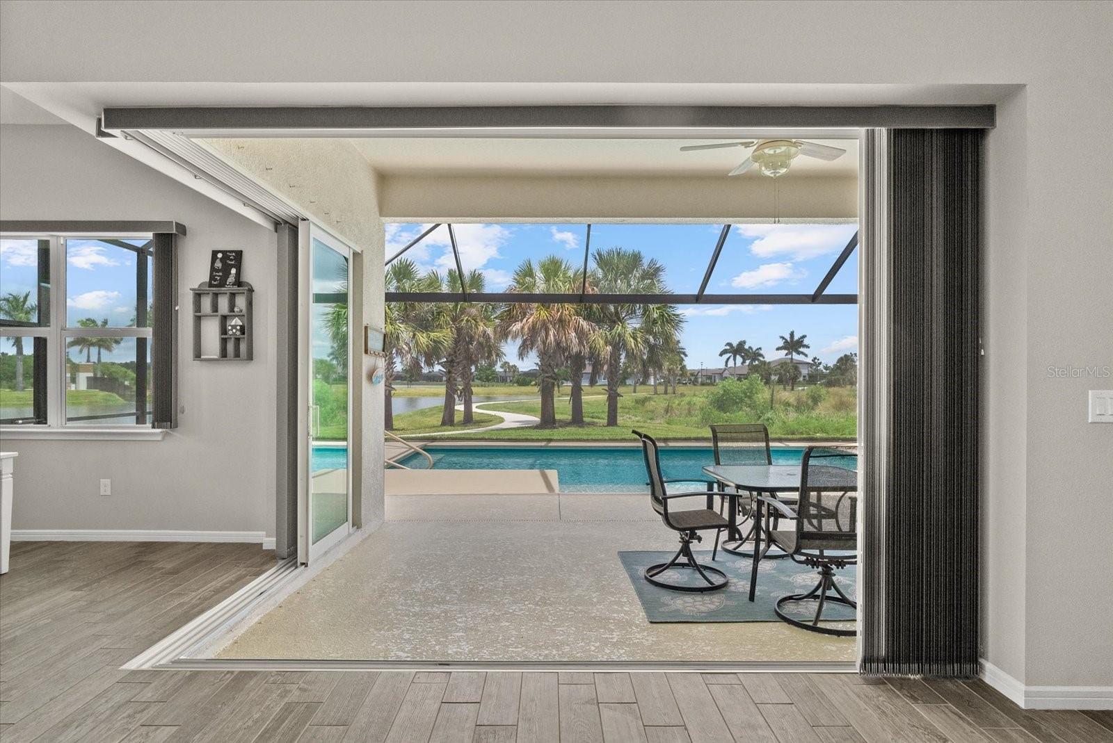 8510 Coastal Palms Gln Property Photo 23