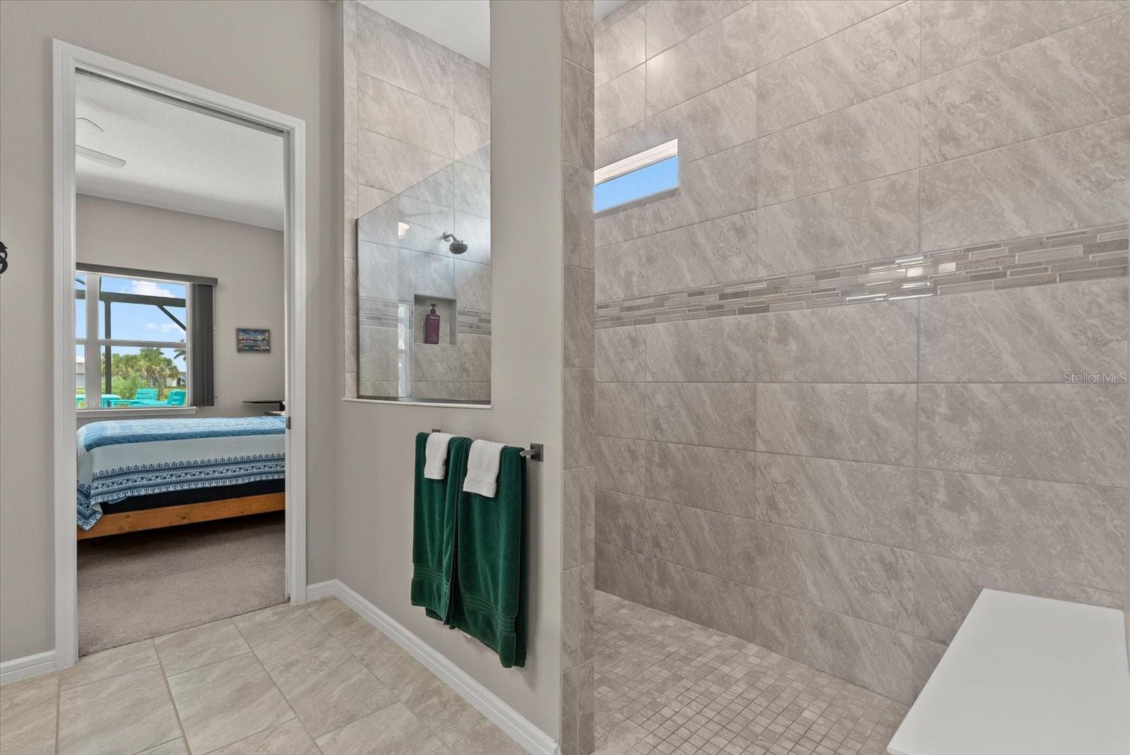 8510 Coastal Palms Gln Property Photo 31
