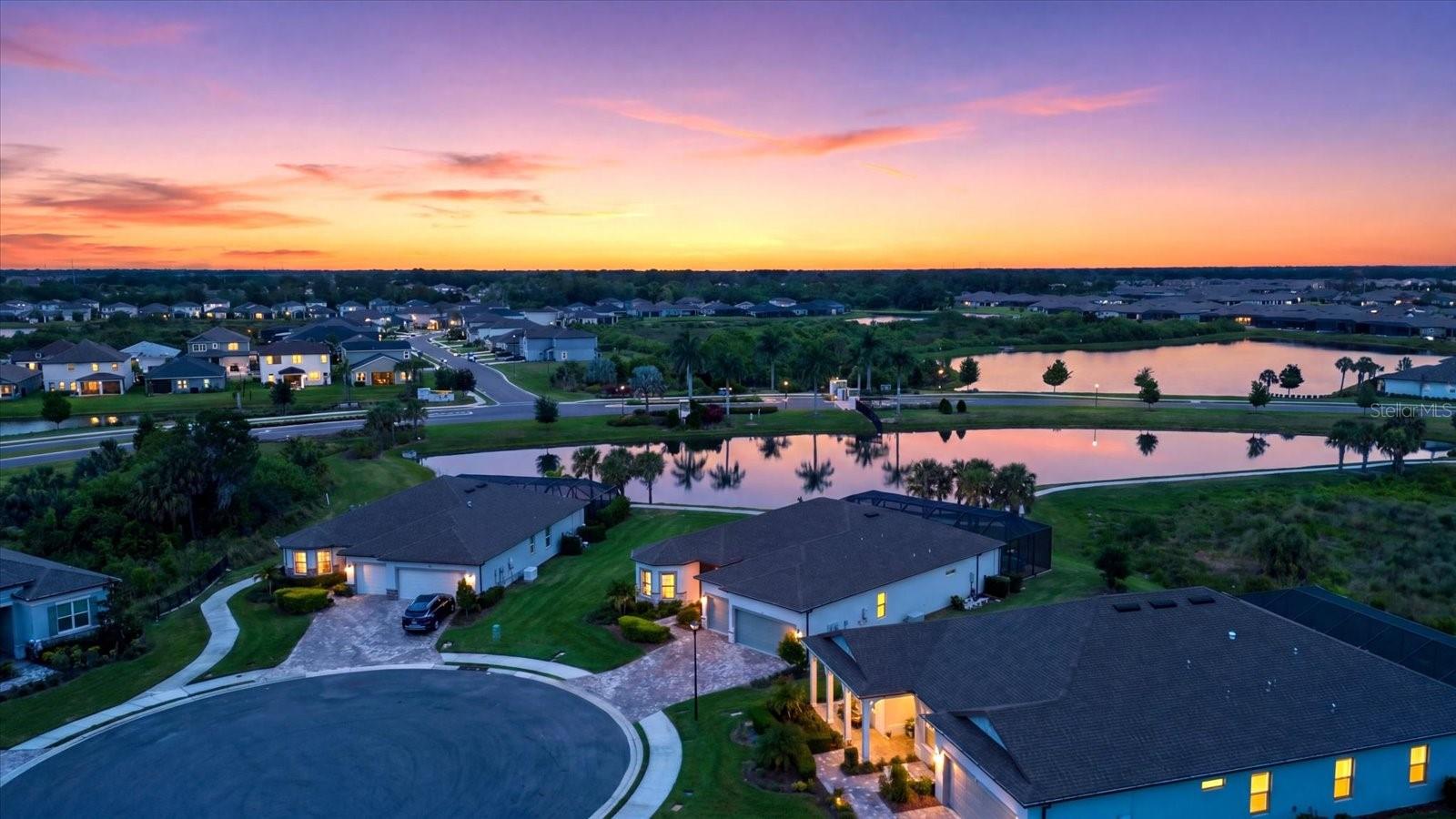 8510 Coastal Palms Gln Property Photo 49