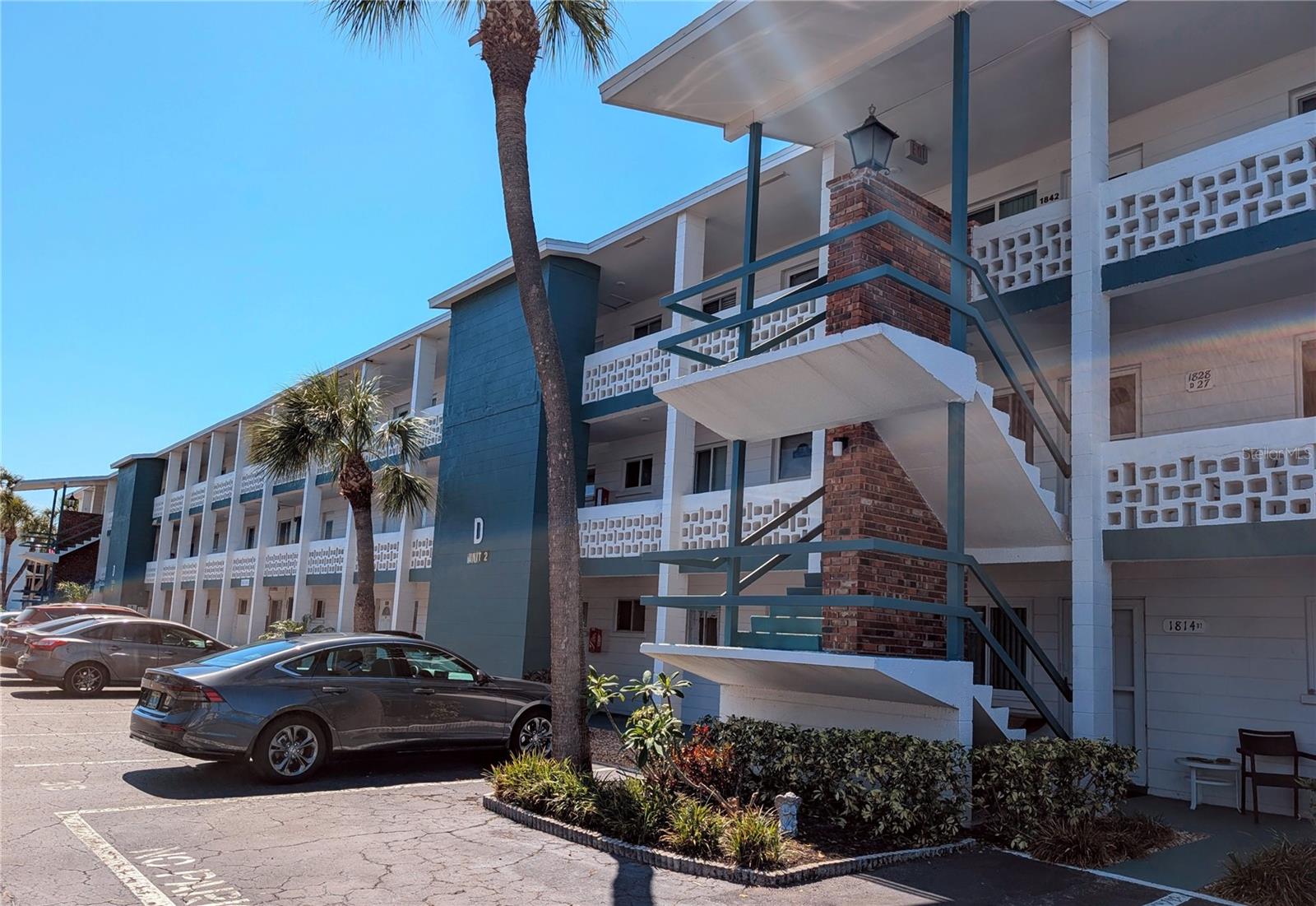 1840 SUNNY DR #D-36 Property Photo 1
