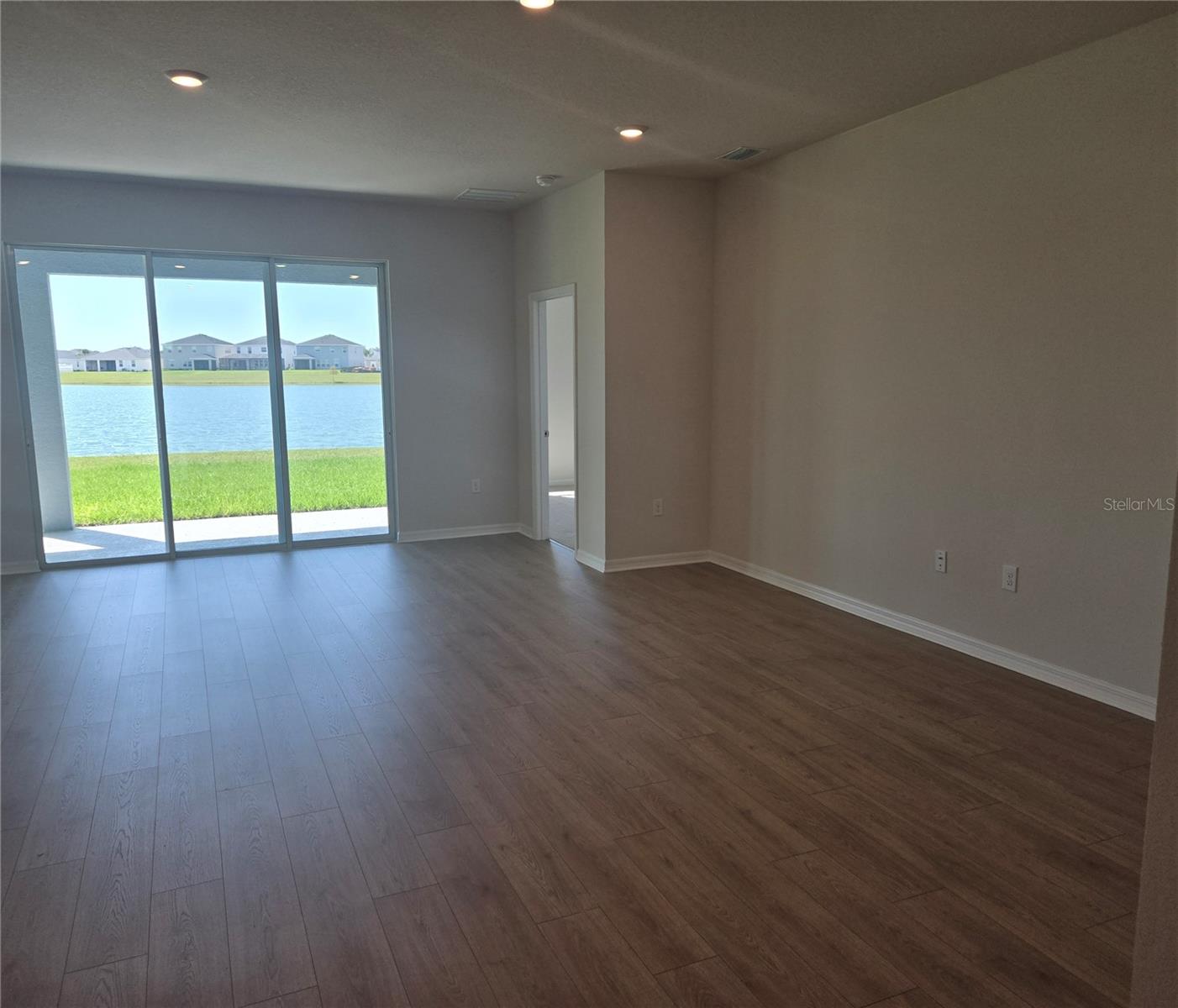 17131 James Trl Property Photo 6