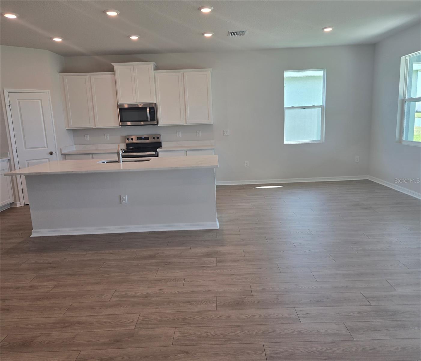 17131 James Trl Property Photo 7