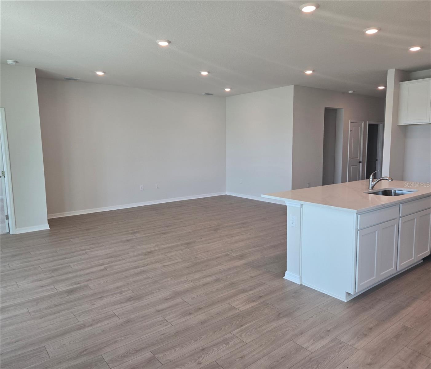 17131 James Trl Property Photo 9