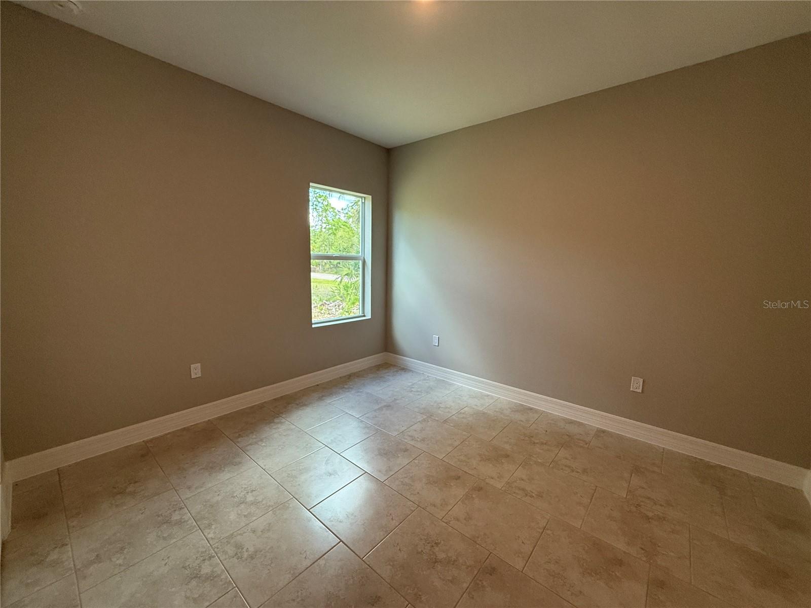 1275 Perry St Property Photo 15