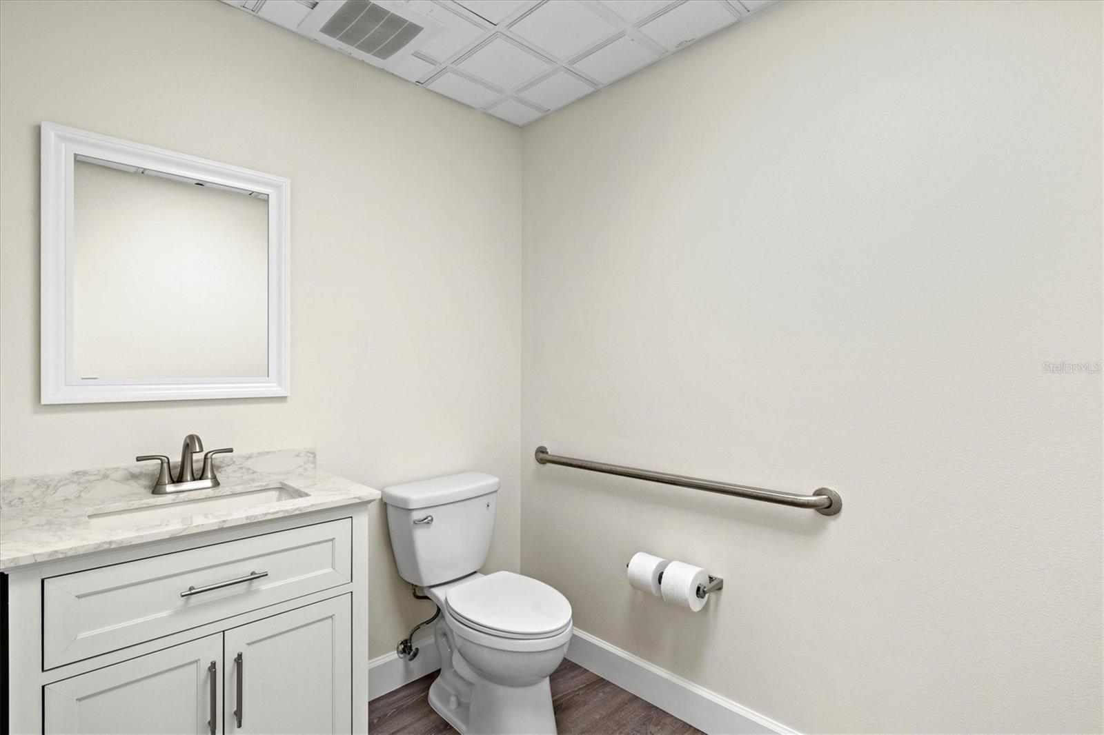 234 N Rhodes Ave #105 Property Photo 22
