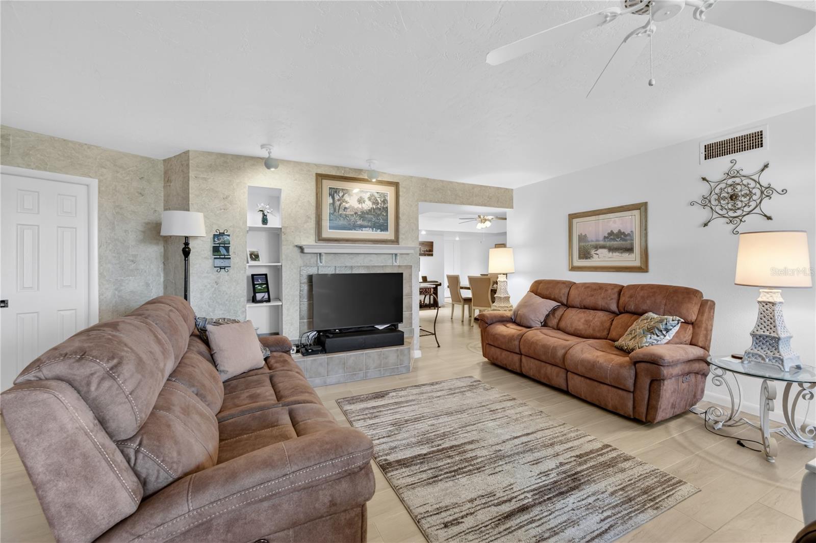 25188 Marion Ave #e208 Property Photo 4