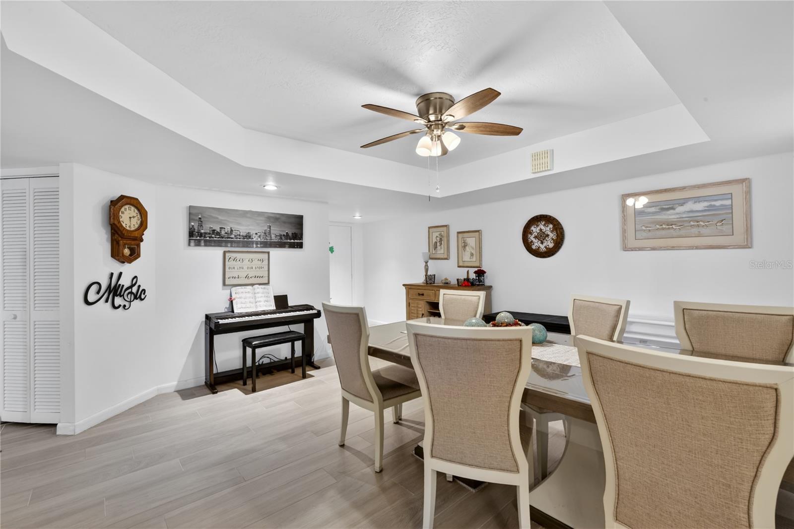 25188 Marion Ave #e208 Property Photo 14