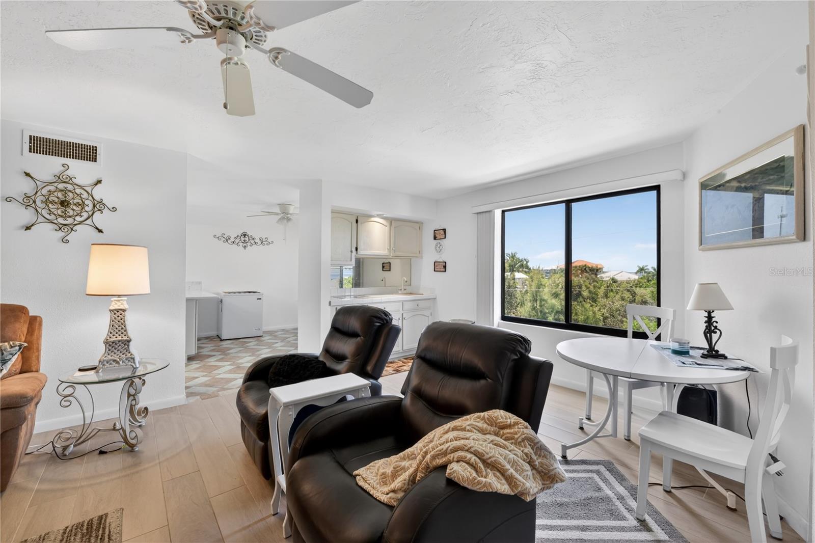 25188 Marion Ave #e208 Property Photo 28