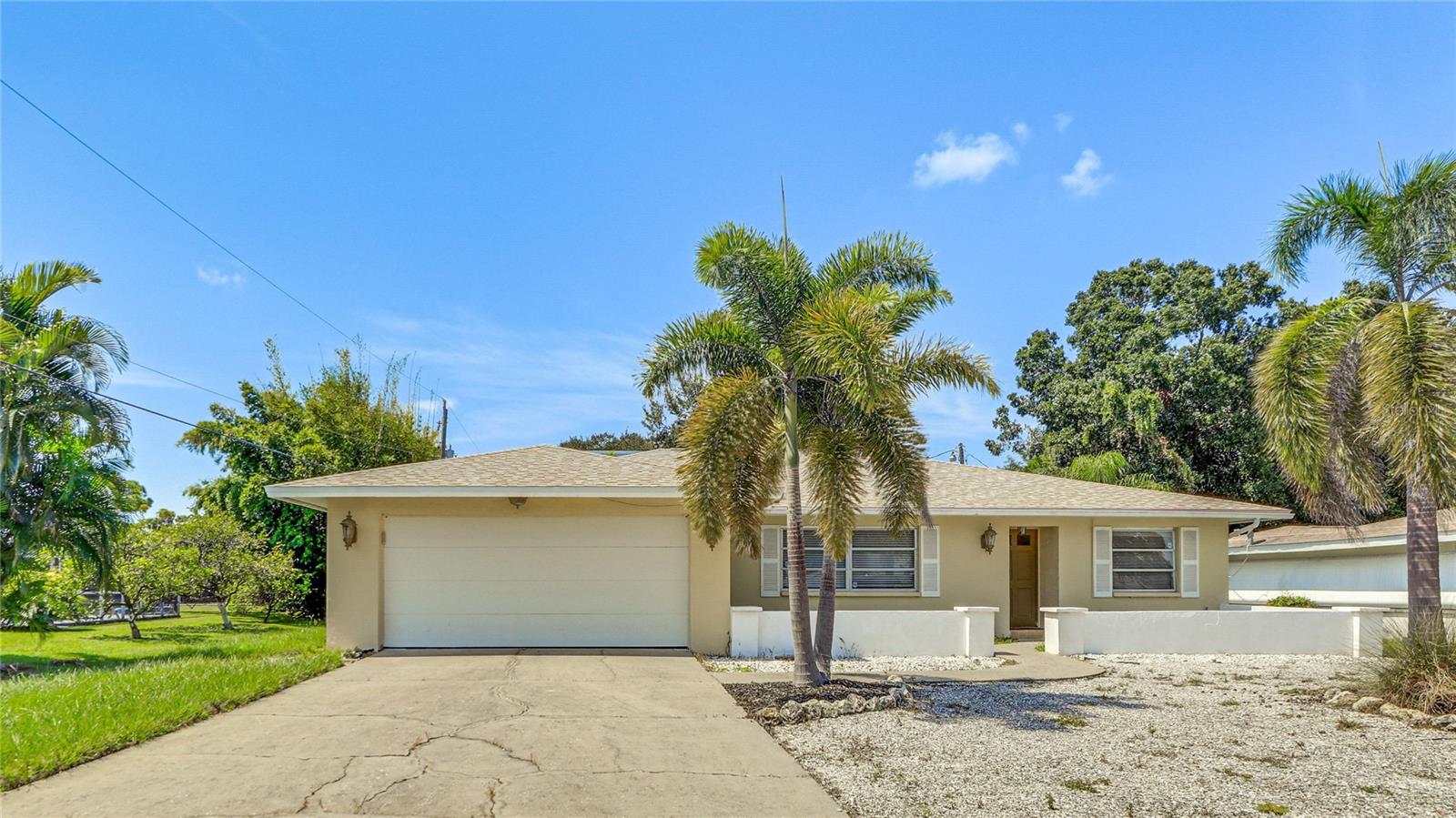 5008 Medalist Rd Property Photo 1