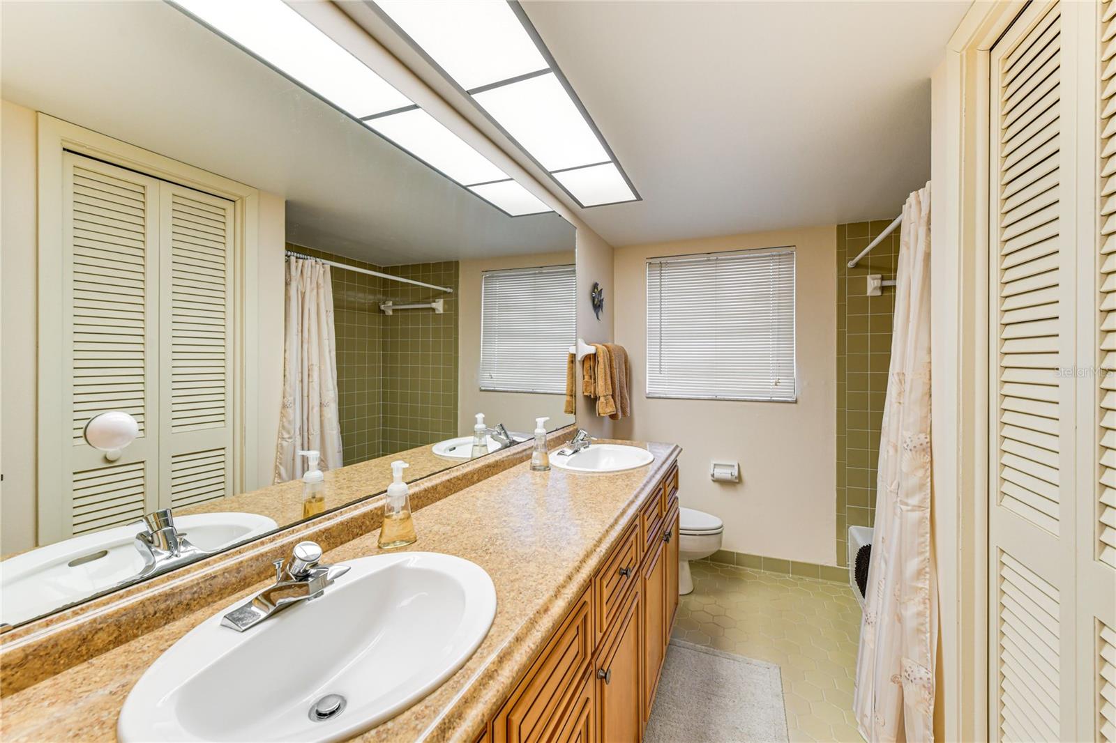 5008 Medalist Rd Property Photo 11