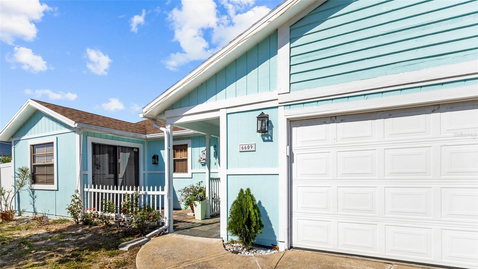 6609 Mauna Loa Blvd Property Photo 1