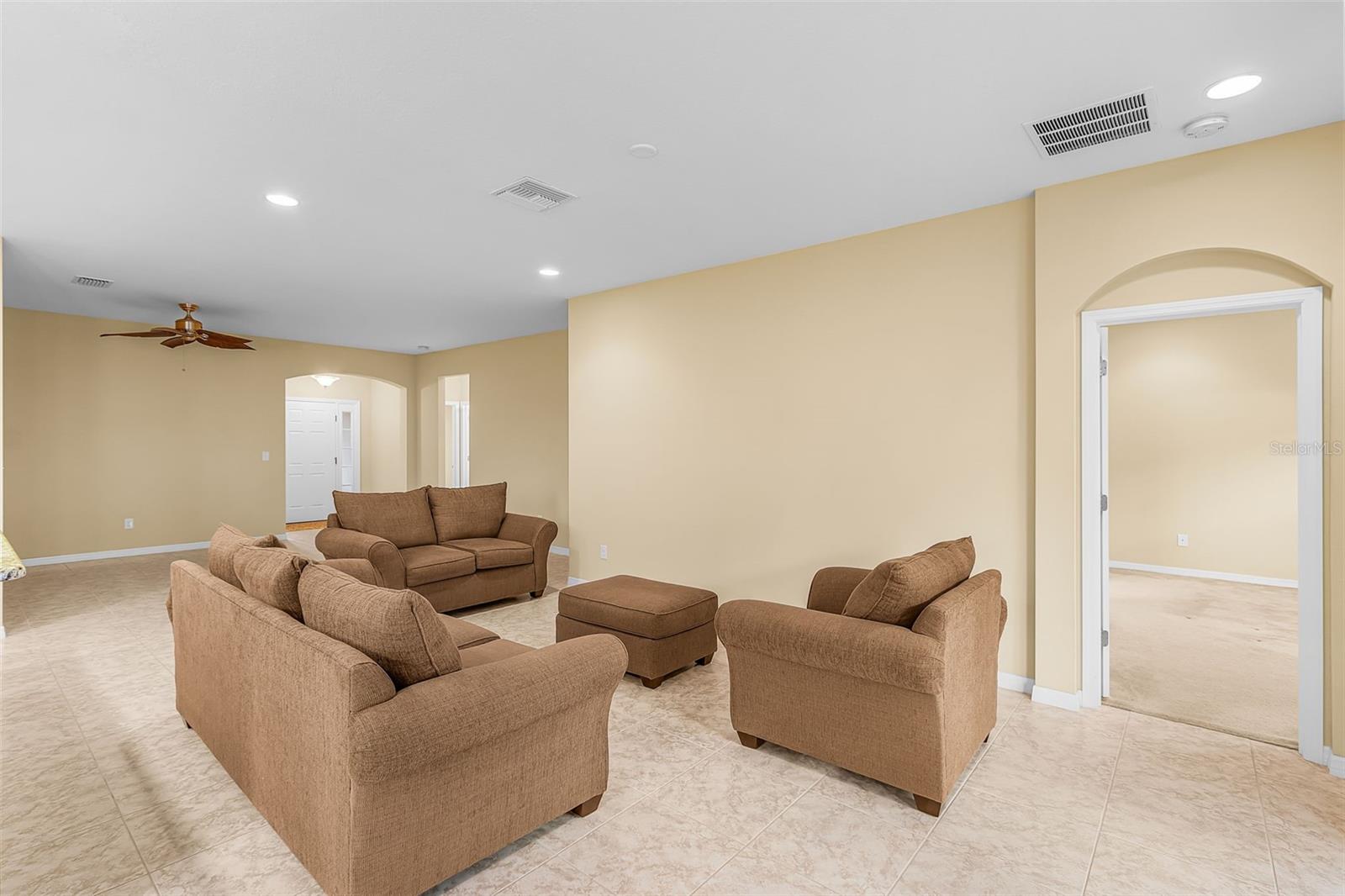 8531 Karpeal Dr Property Photo 8