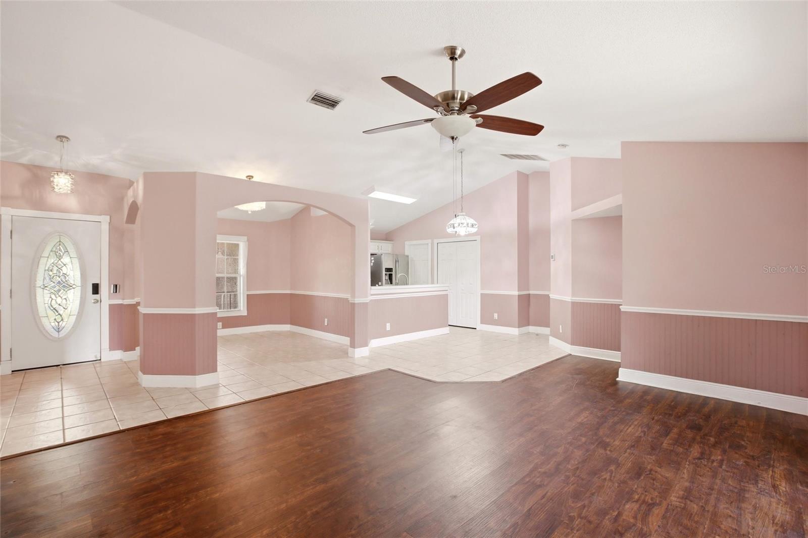 4199 Banbury Cir Property Photo 7