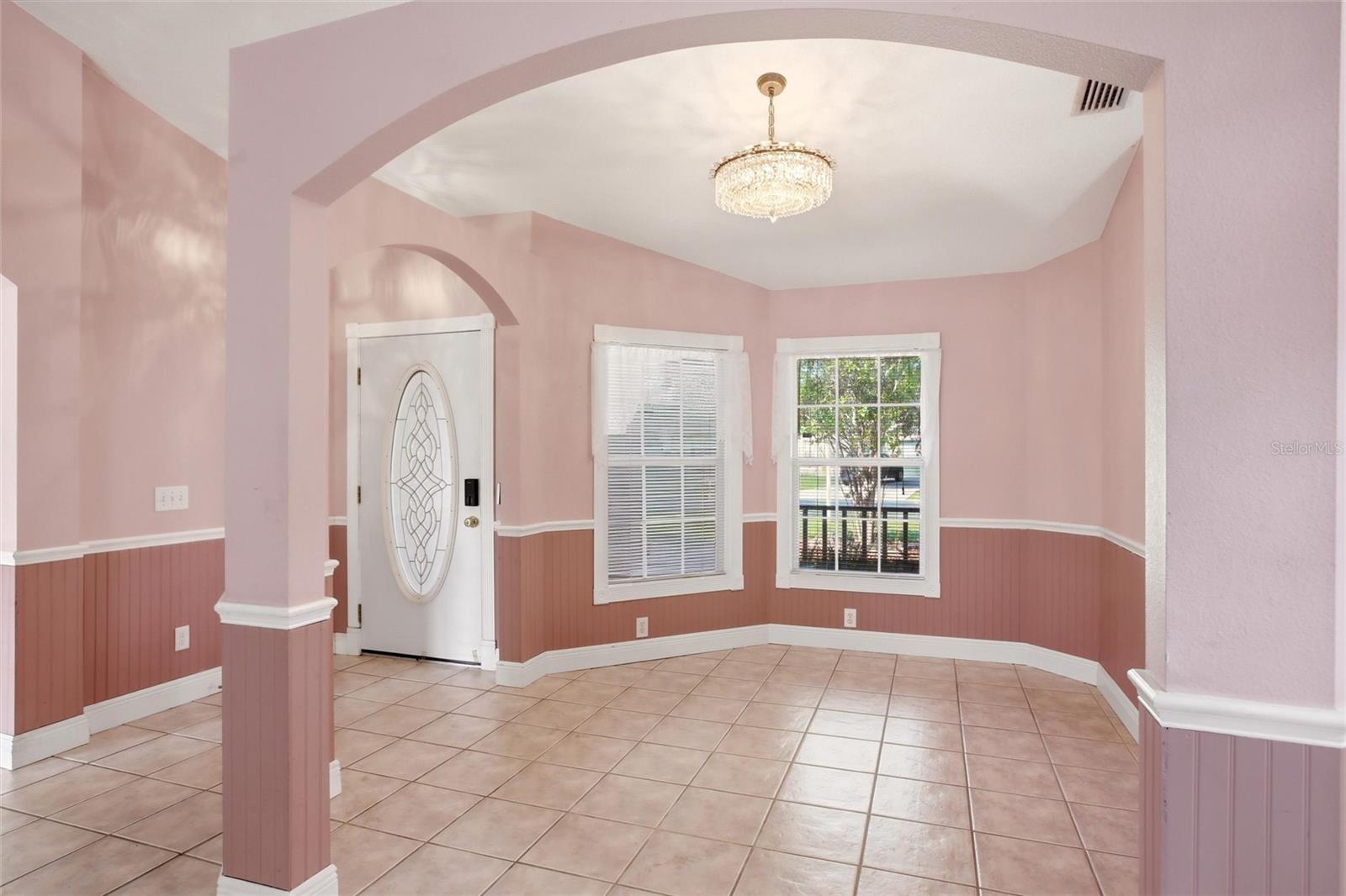4199 Banbury Cir Property Photo 8