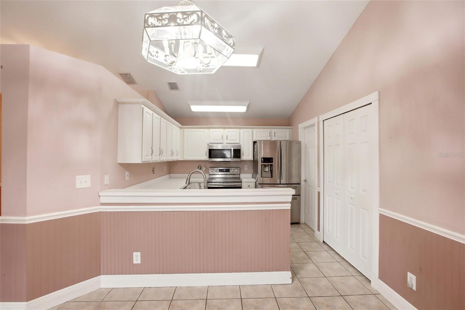 4199 Banbury Cir Property Photo 9