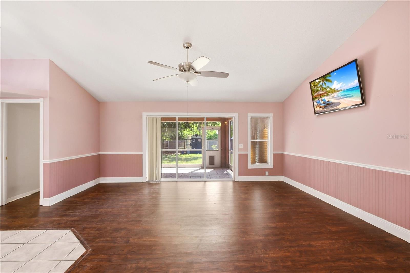 4199 Banbury Cir Property Photo 12
