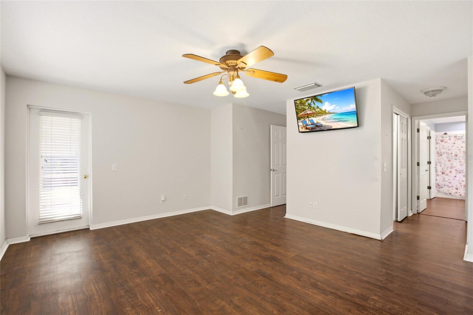 4199 Banbury Cir Property Photo 13