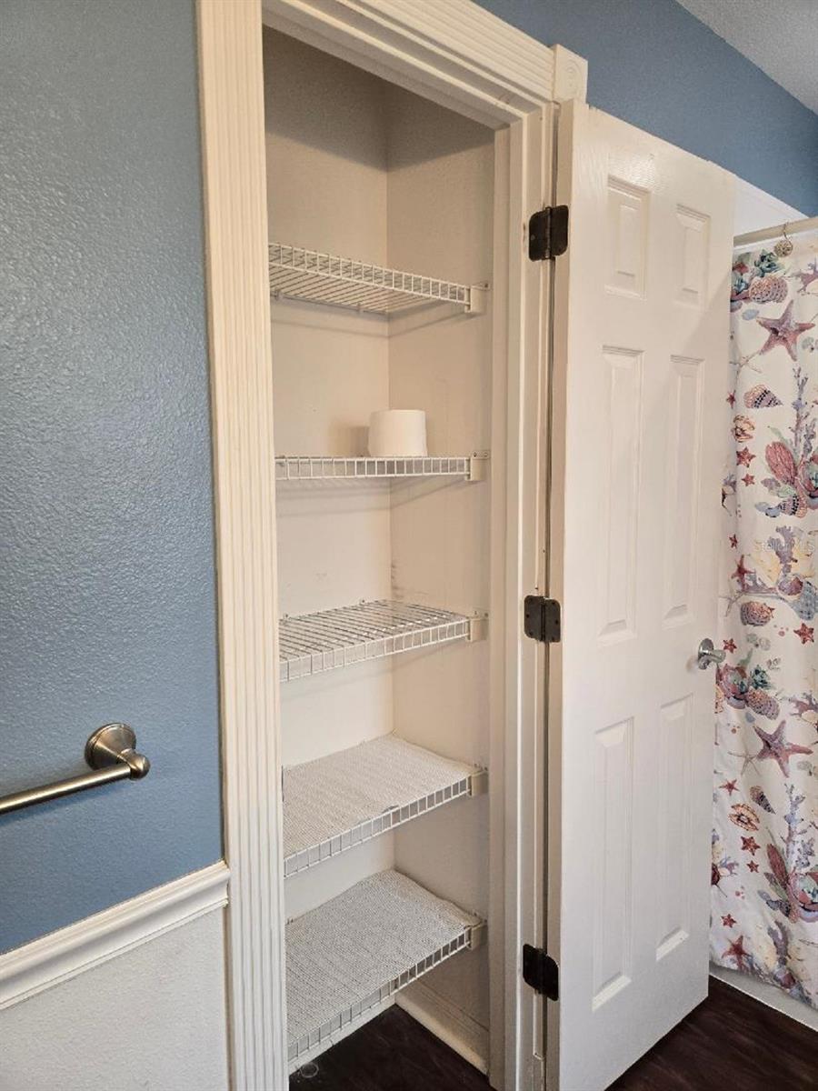 4199 Banbury Cir Property Photo 17