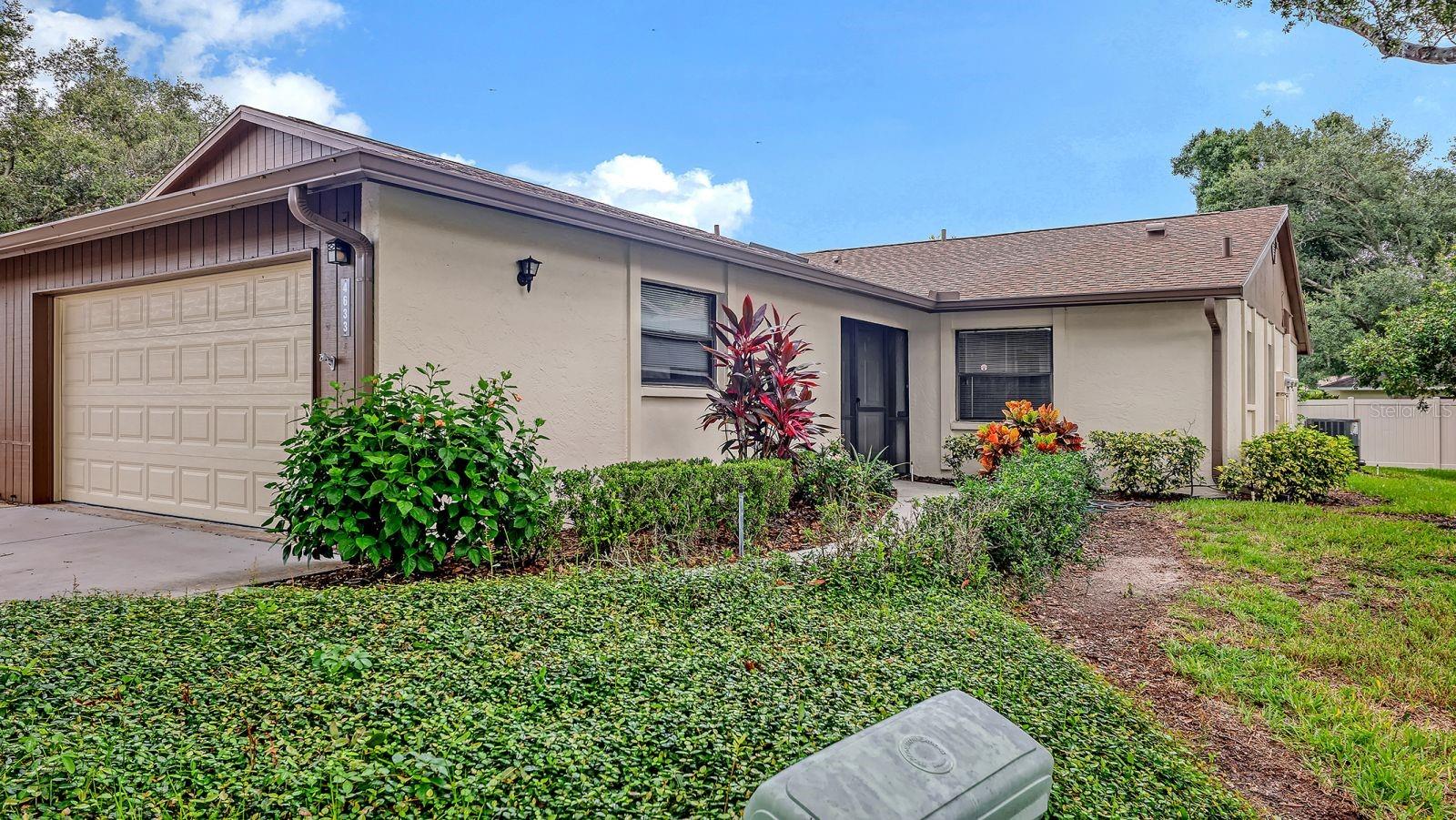 4633 Oak Hill Dr #13 Property Photo 1